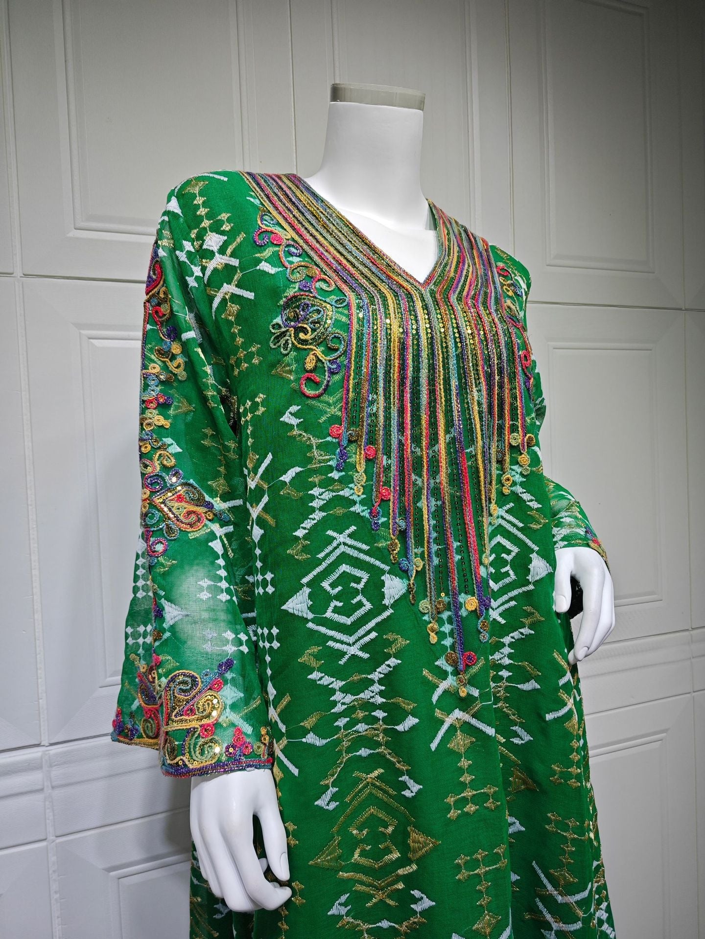 LM6658 Appliqué Patchwork Robe Dress: Lightweight Mesh Combined with Delicate Patterns
