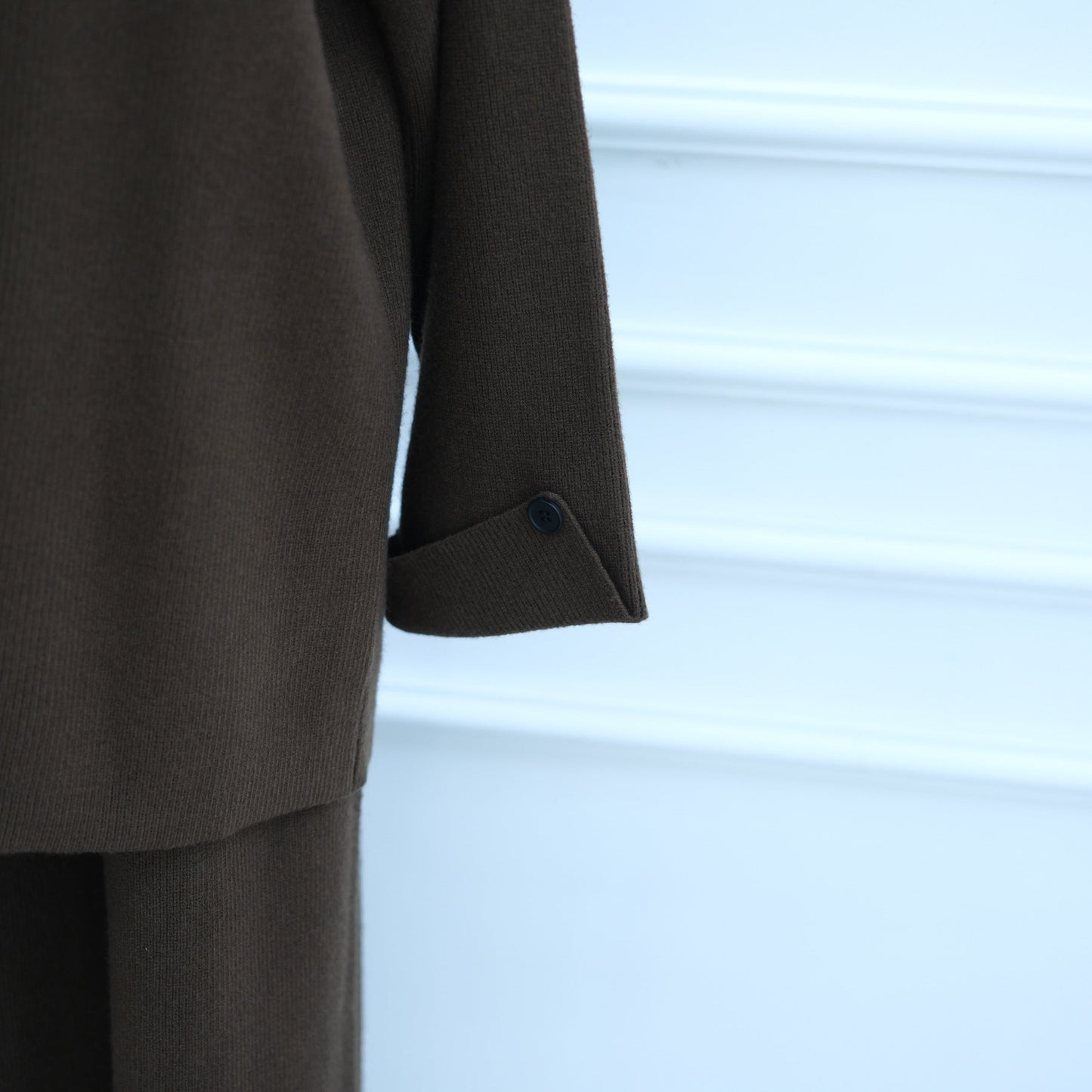 LM6600 Autumn and winter thickened knitted suit solid color two-piece suit (headscarf not included) cuff button design