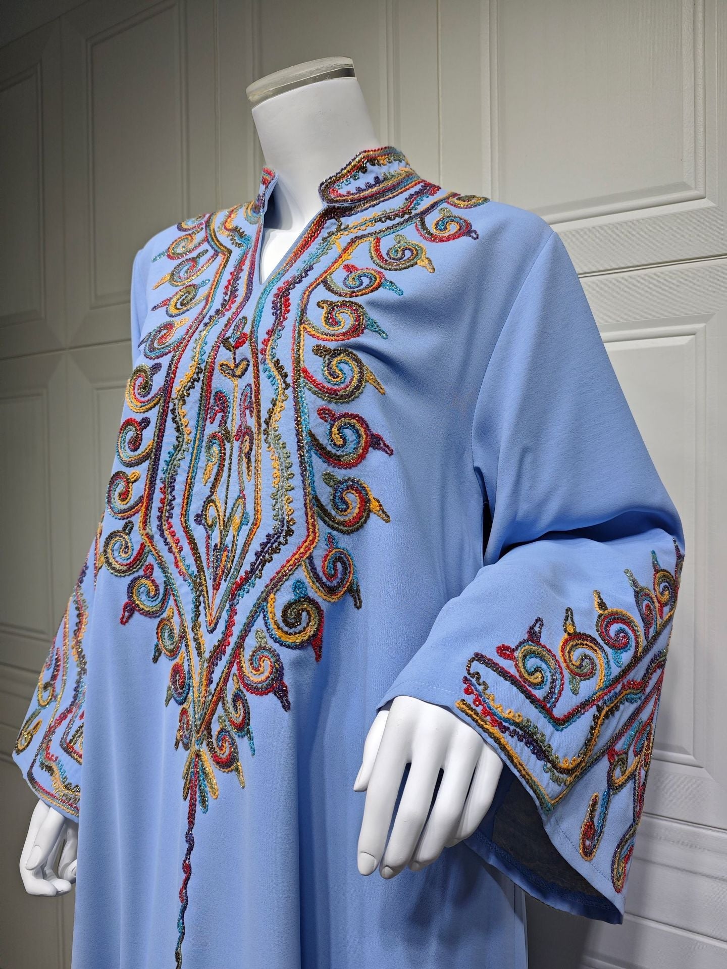 LM6669 Pullover Embroidered Robe Dress with Simple Long Sleeves