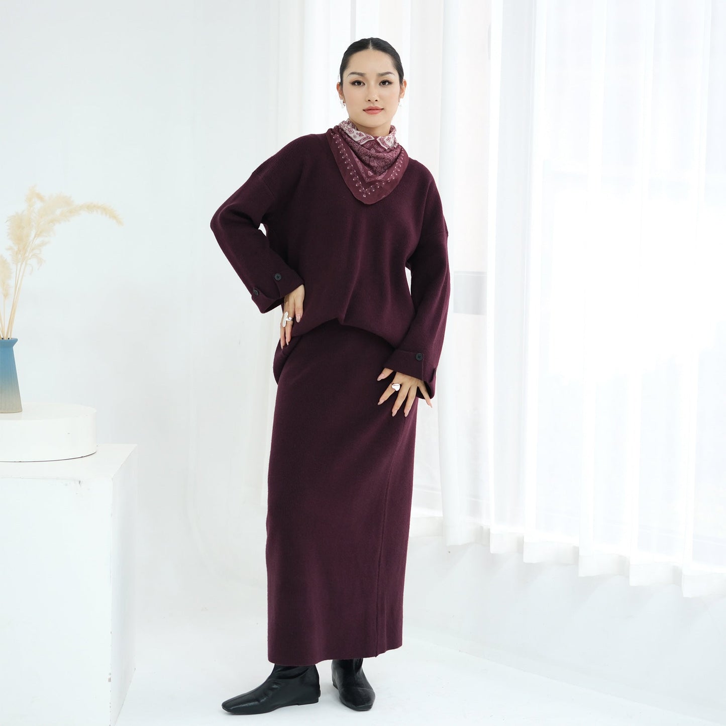 LM6601 Autumn and Winter Thickened Knitted Suit Solid Color Two-piece Skirt Suit (optional Headscarf)