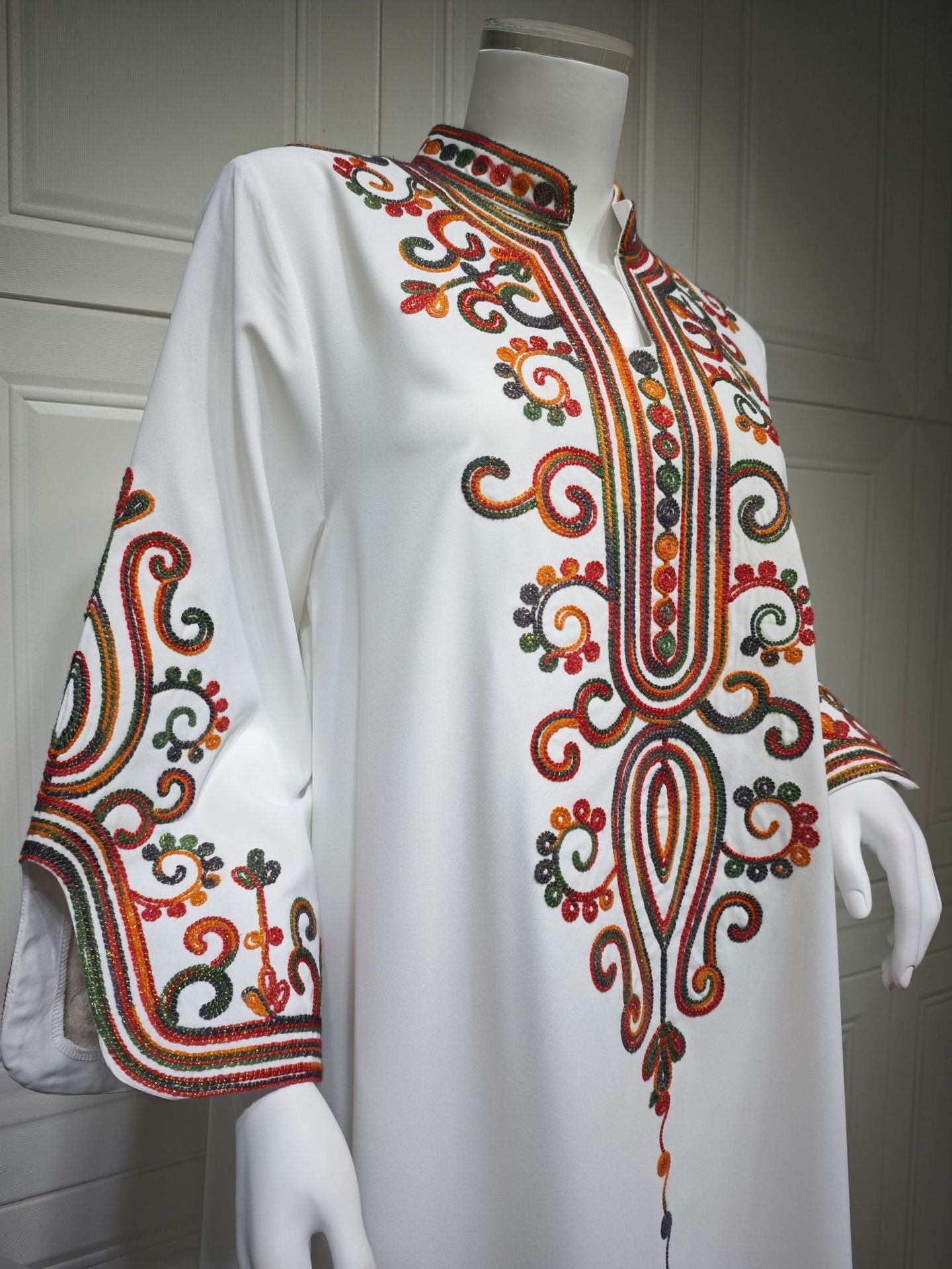 LM6652 Rope embroidery midi dress with elegant stand-up collar design