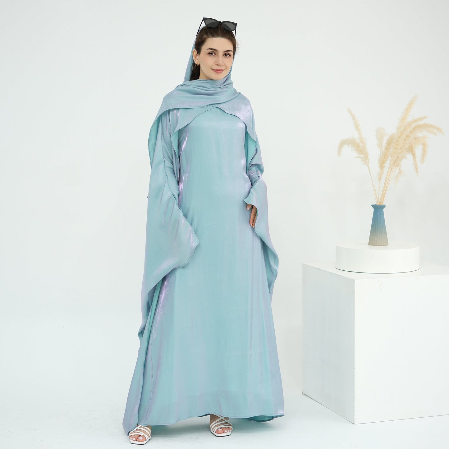 LM6584 Solid Color Beaded Loose Elegant Robe Dress