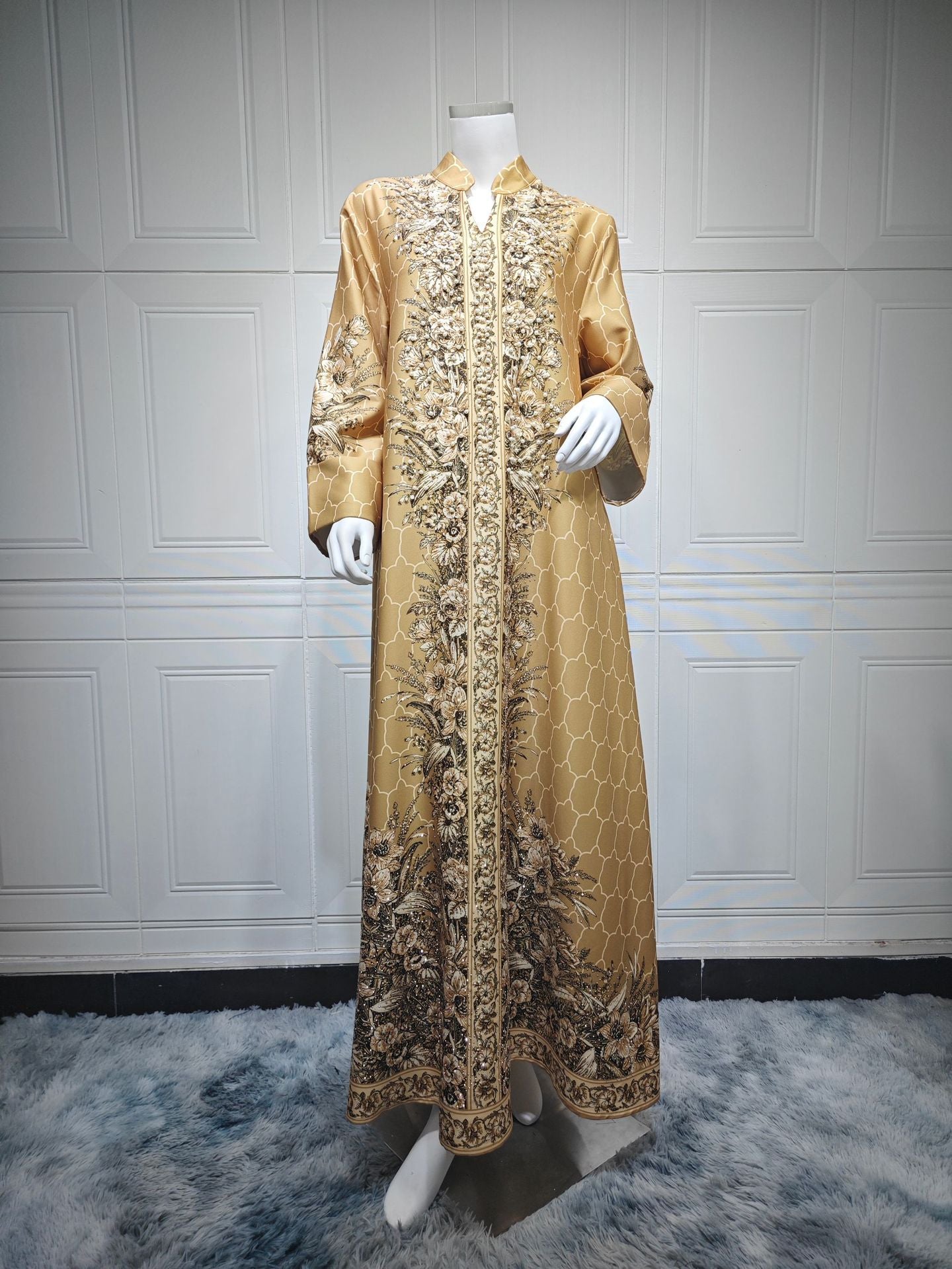 LM6654 Rhinestone-embroidered Long Robe Dress with Elegant Three-dimensional Pattern Design