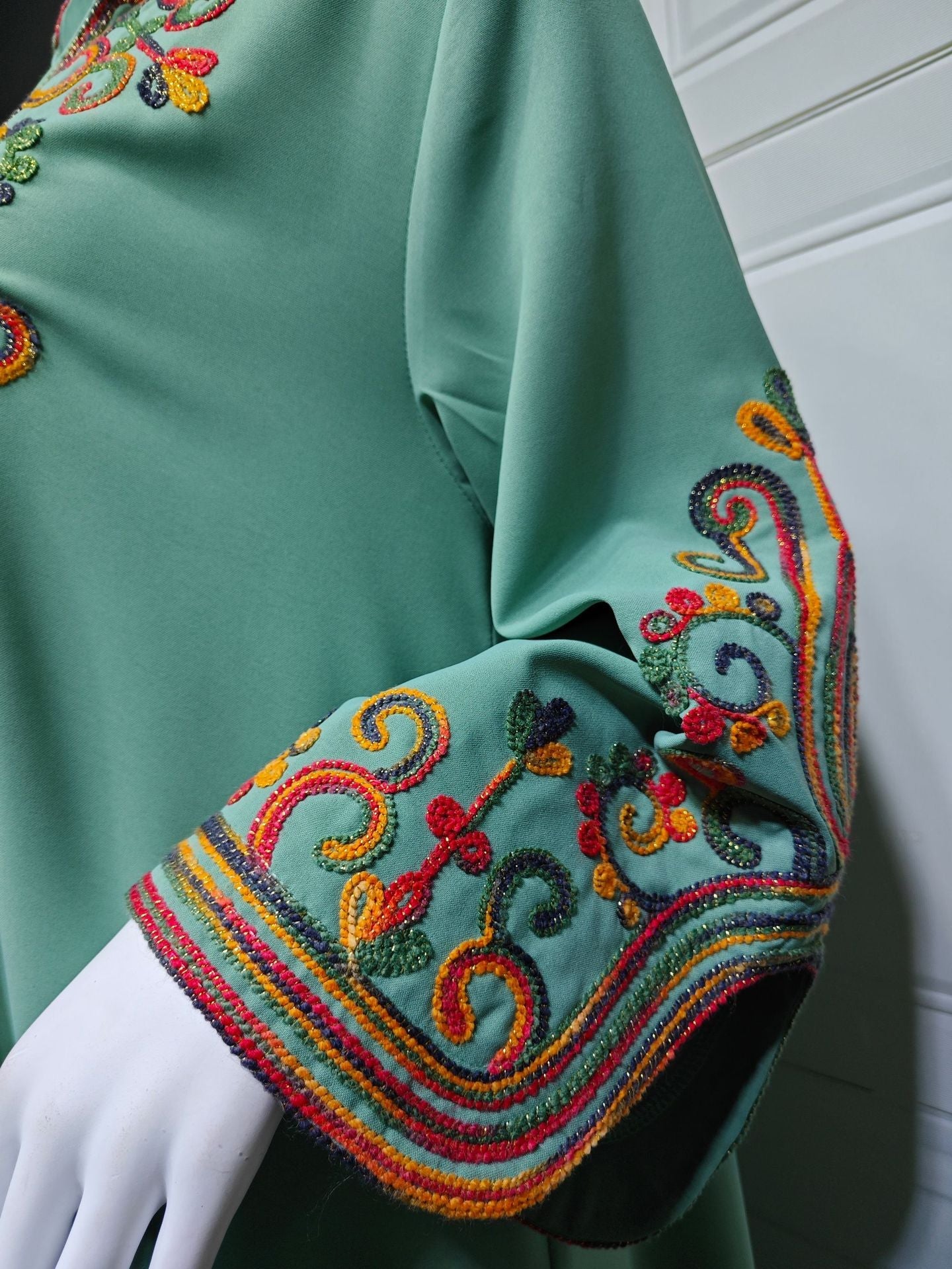 LM6652 Rope embroidery midi dress with elegant stand-up collar design