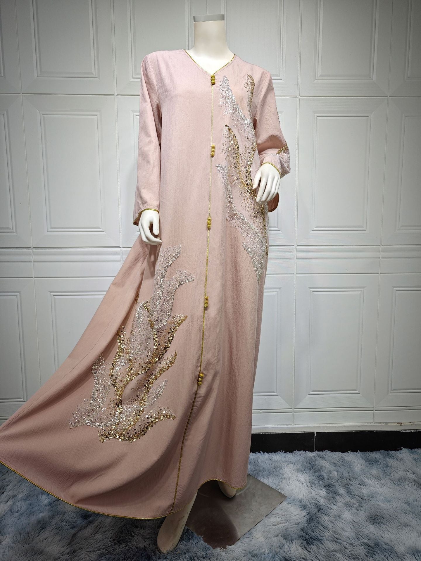 LM6659  Long-sleeved Sequined Embroidered Patchwork Dress with A Light Silhouette and Soft Color Scheme.