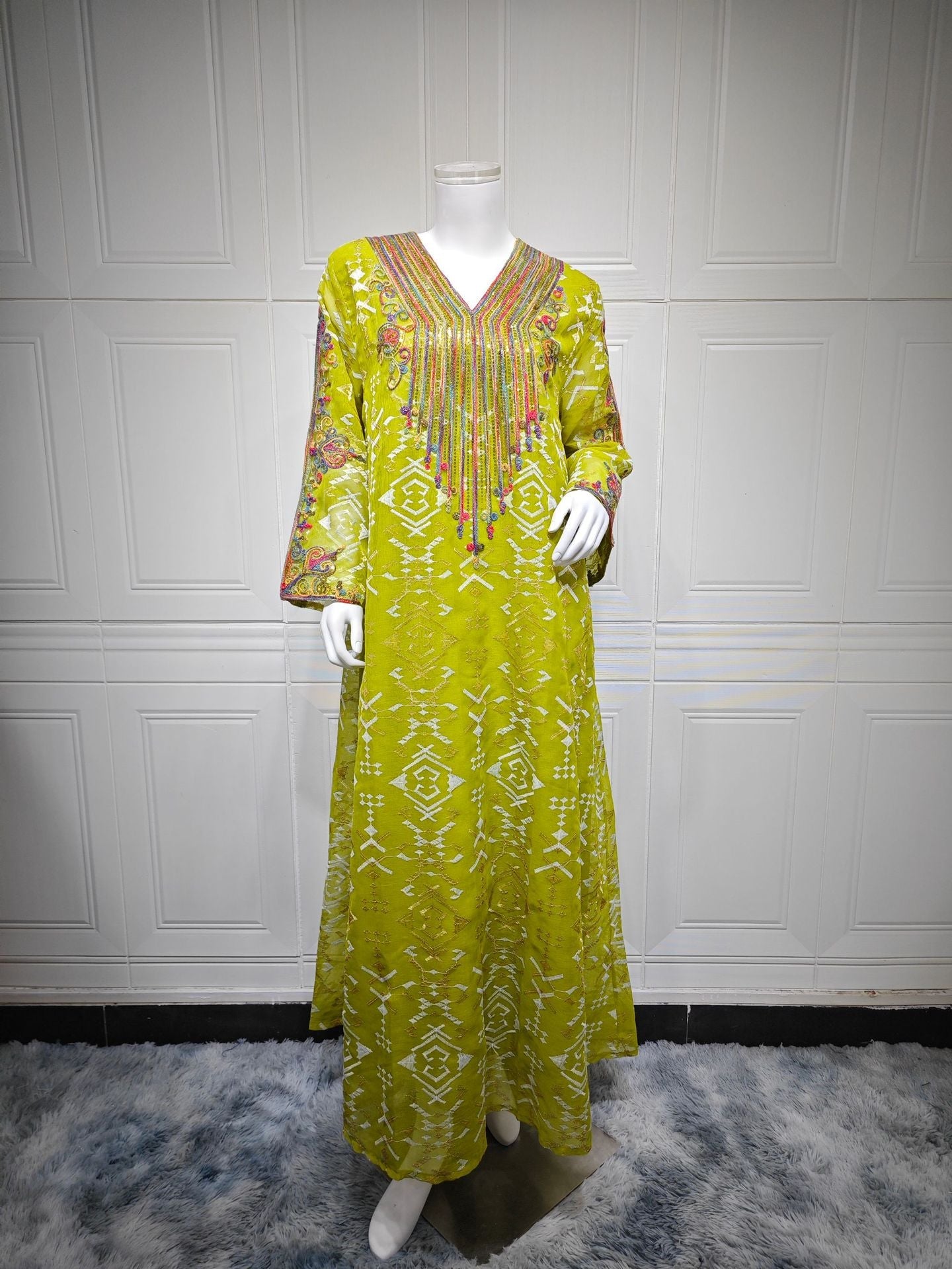 LM6658 Appliqué Patchwork Robe Dress: Lightweight Mesh Combined with Delicate Patterns
