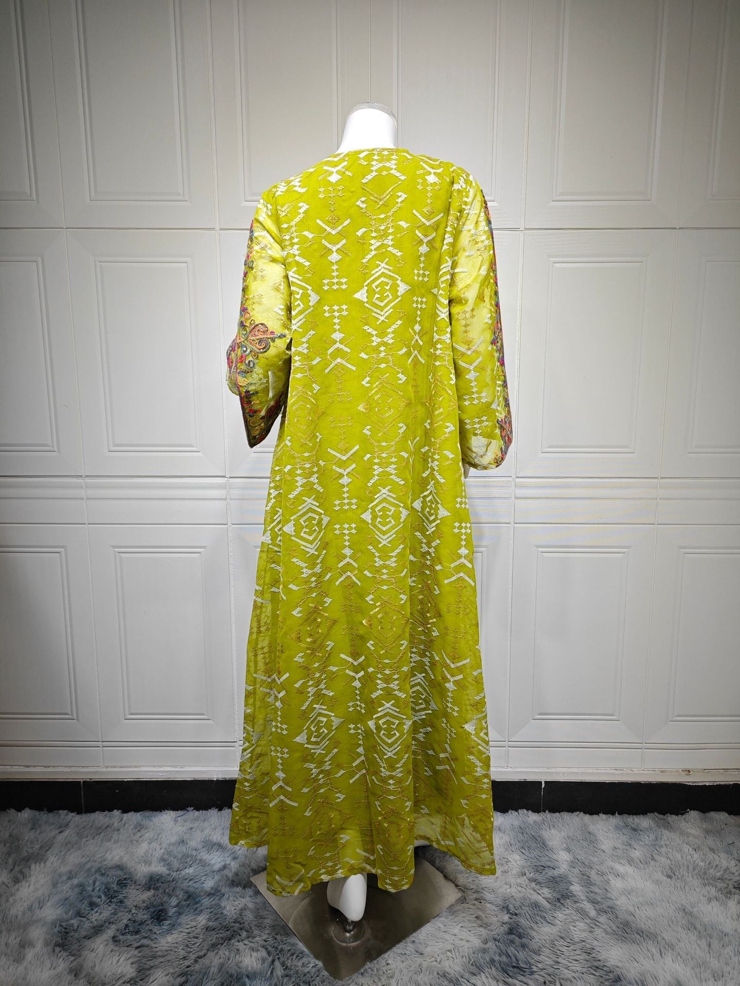 LM6658 Appliqué Patchwork Robe Dress: Lightweight Mesh Combined with Delicate Patterns