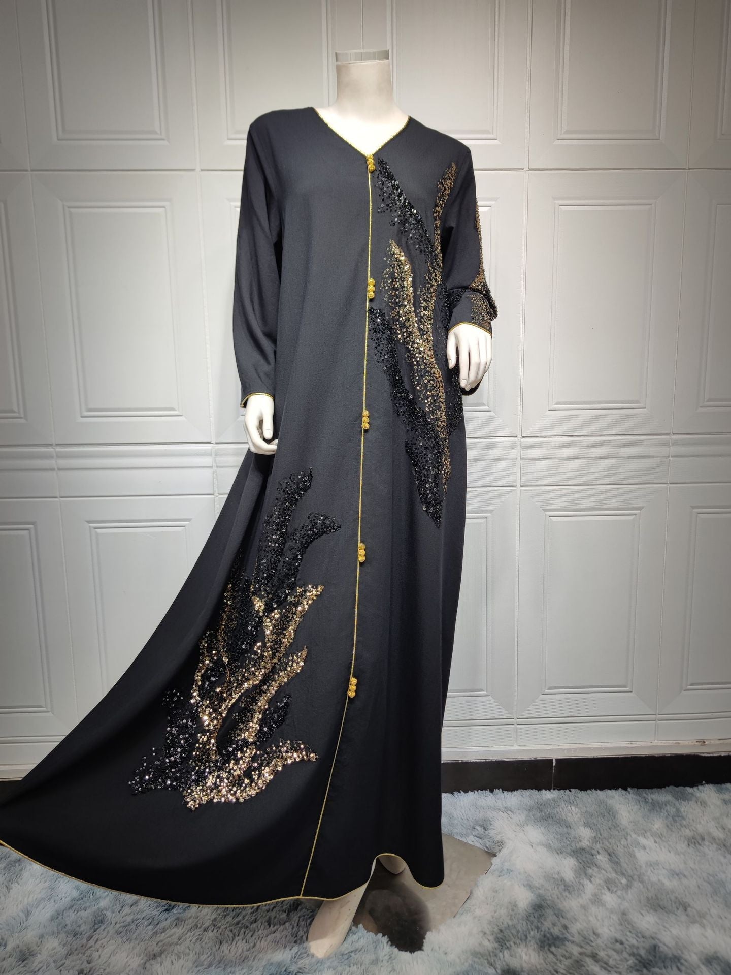 LM6659  Long-sleeved Sequined Embroidered Patchwork Dress with A Light Silhouette and Soft Color Scheme.