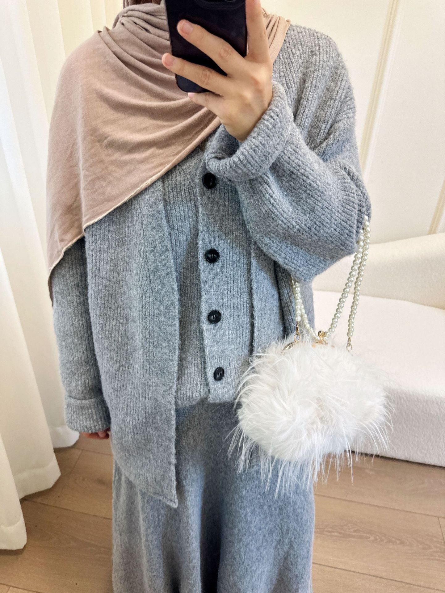 LM6596 Autumn and winter thickened knitted three-piece suit (excluding headscarf) vest + cardigan + skirt