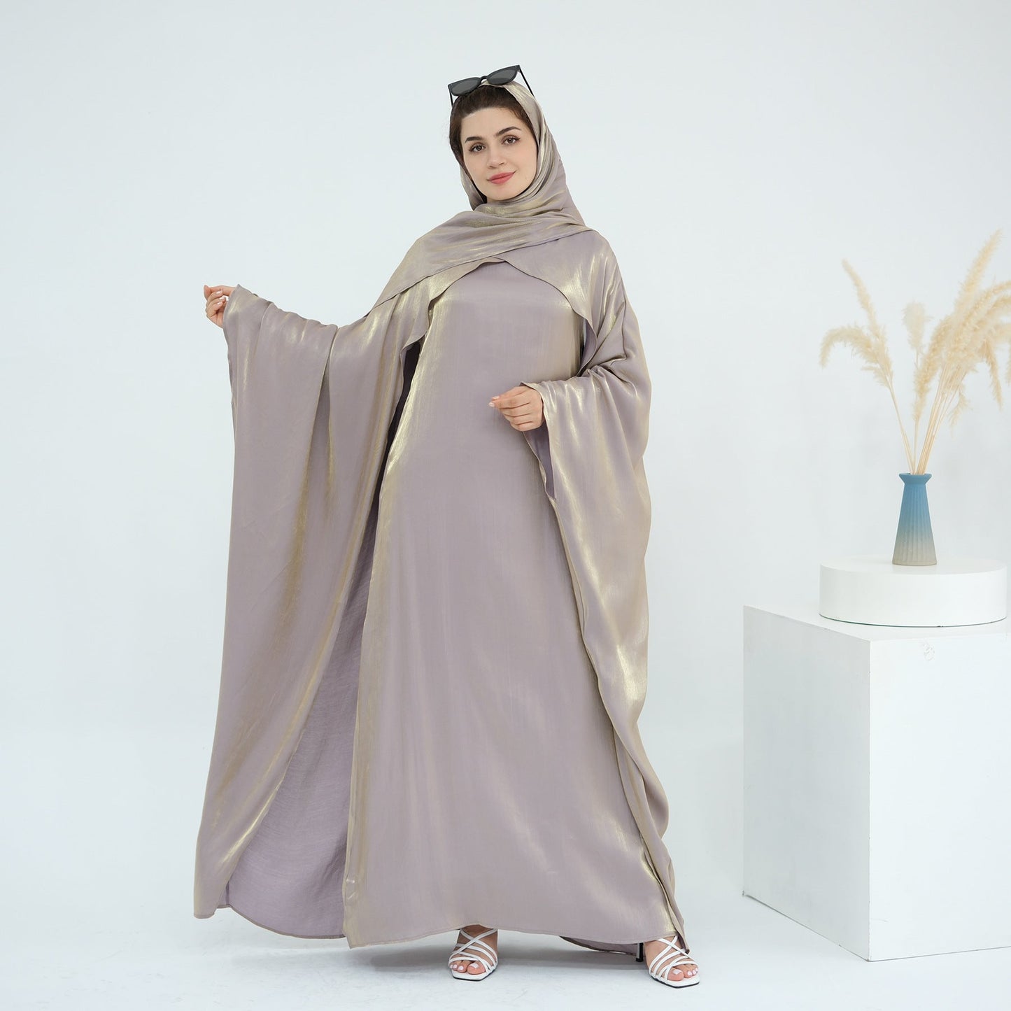 LM6584 Solid Color Beaded Loose Elegant Robe Dress