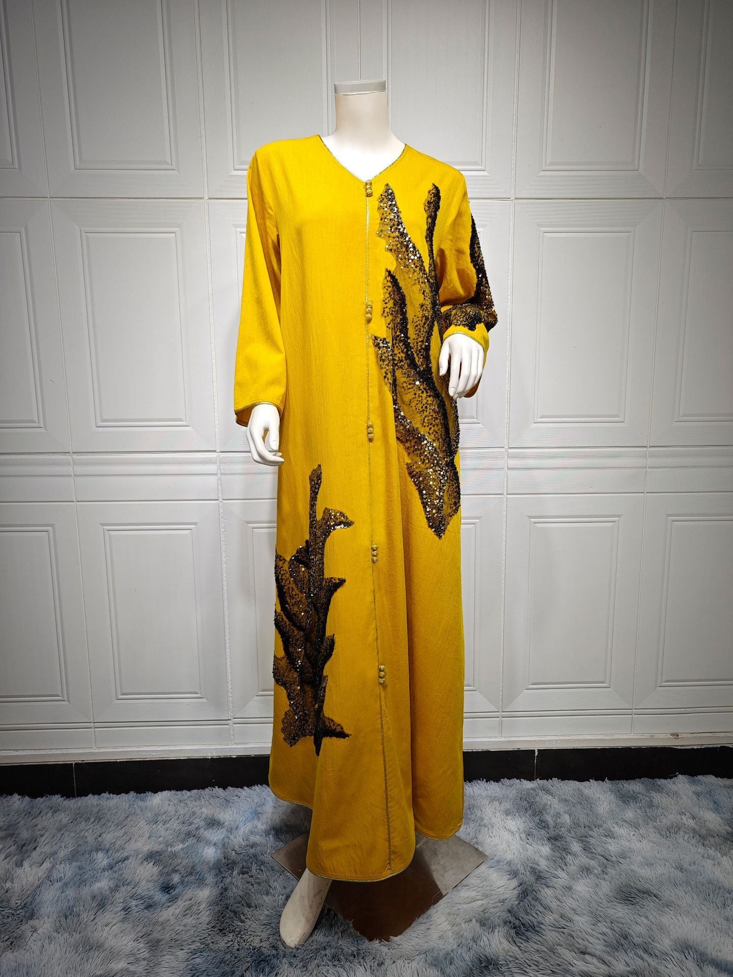 LM6659  Long-sleeved Sequined Embroidered Patchwork Dress with A Light Silhouette and Soft Color Scheme.