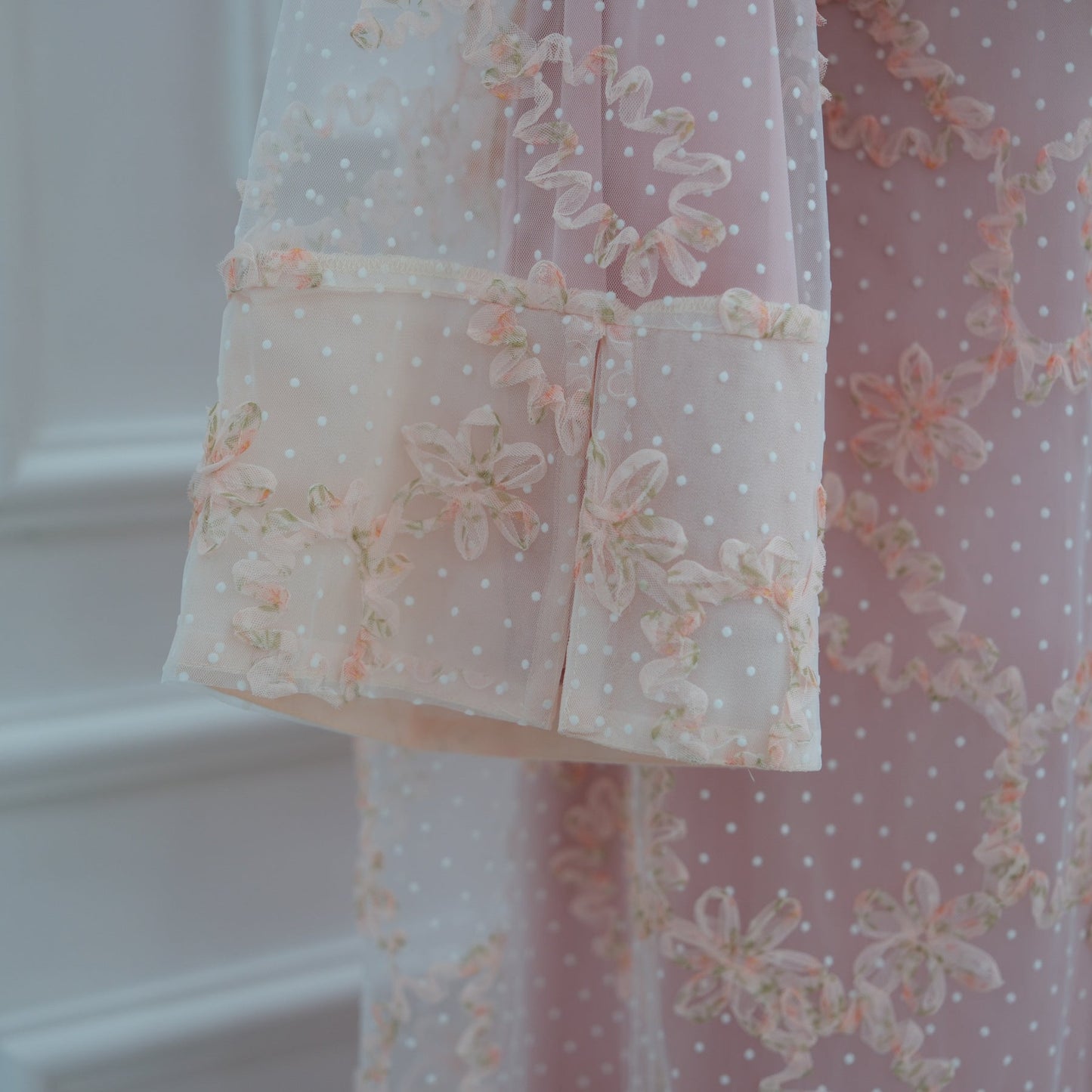 LM6622 3D flower mesh cardigan (optional headscarf and inner layer)