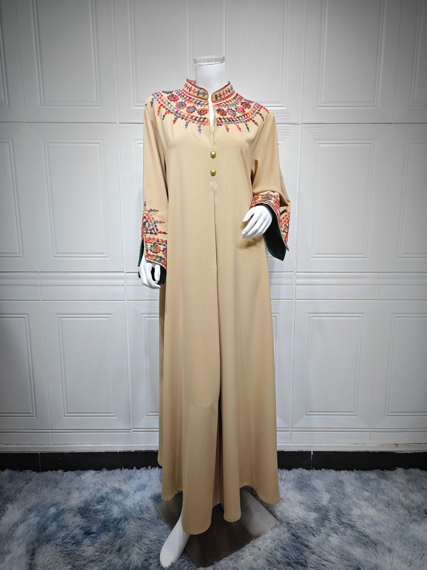 LM6655 Embroidered loose-fitting long dress | Soft drape and delicate cuff design