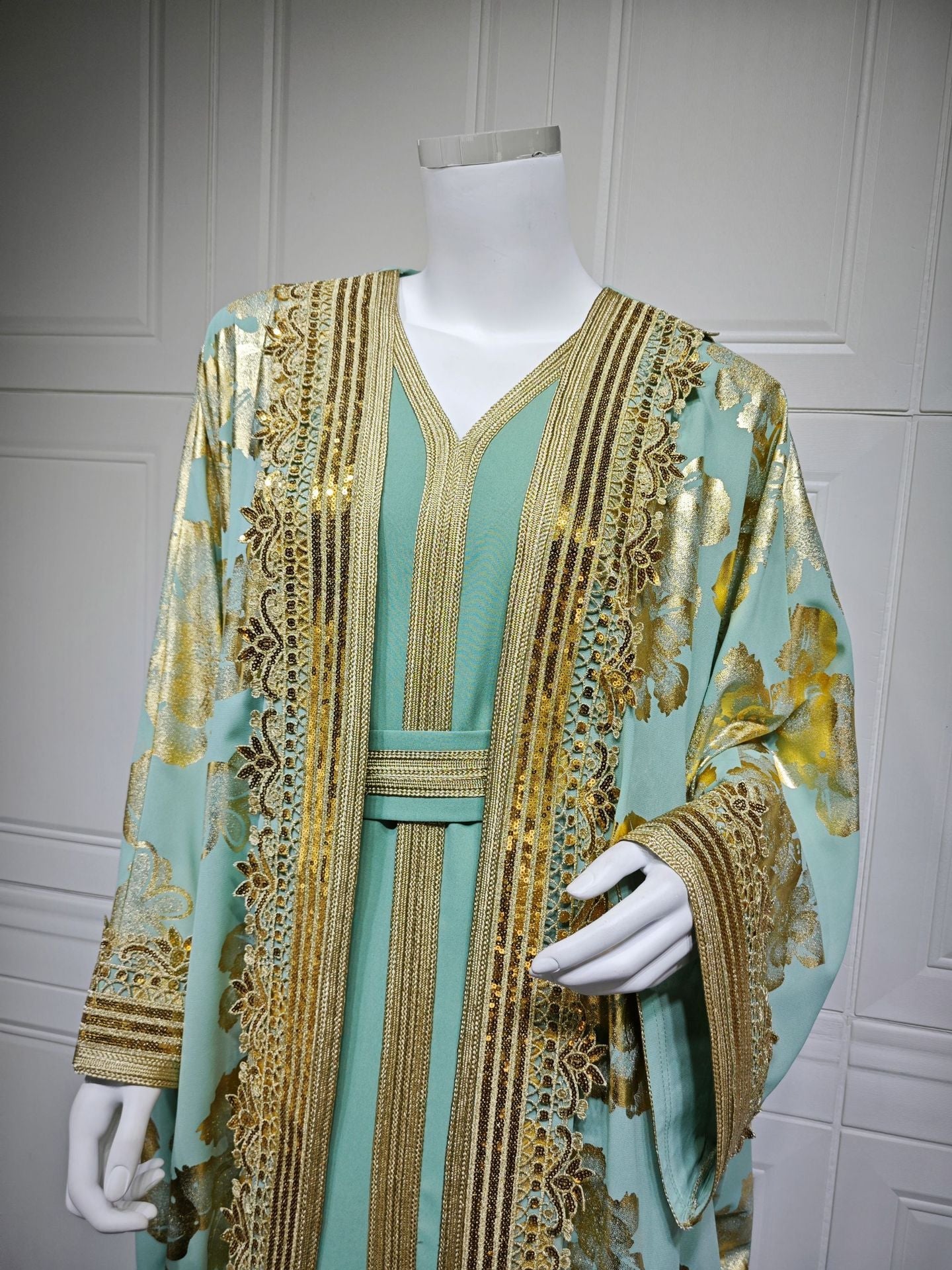 LM6643 Two-piece robe dress with gold foil stamping