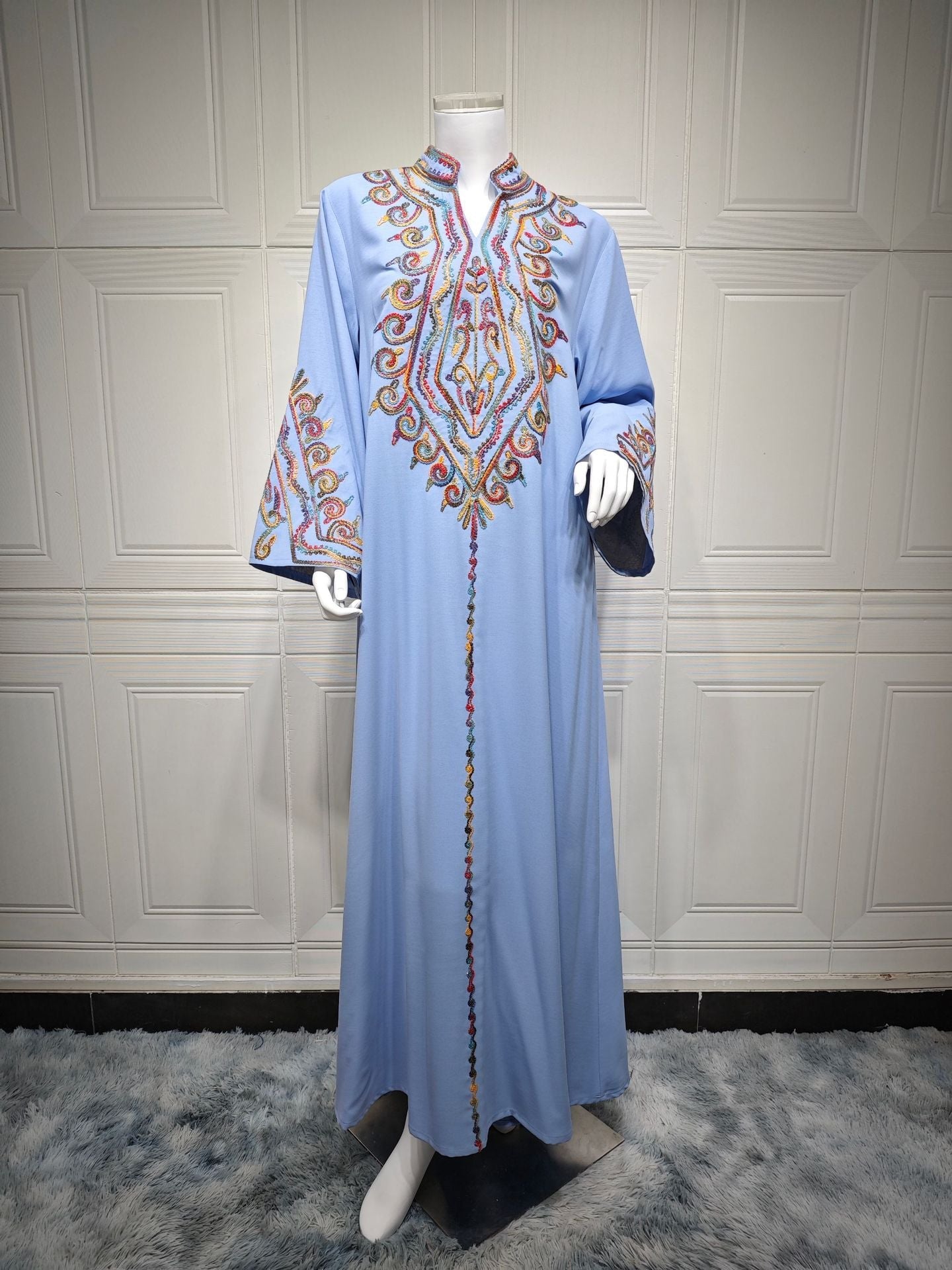 LM6669 Pullover Embroidered Robe Dress with Simple Long Sleeves