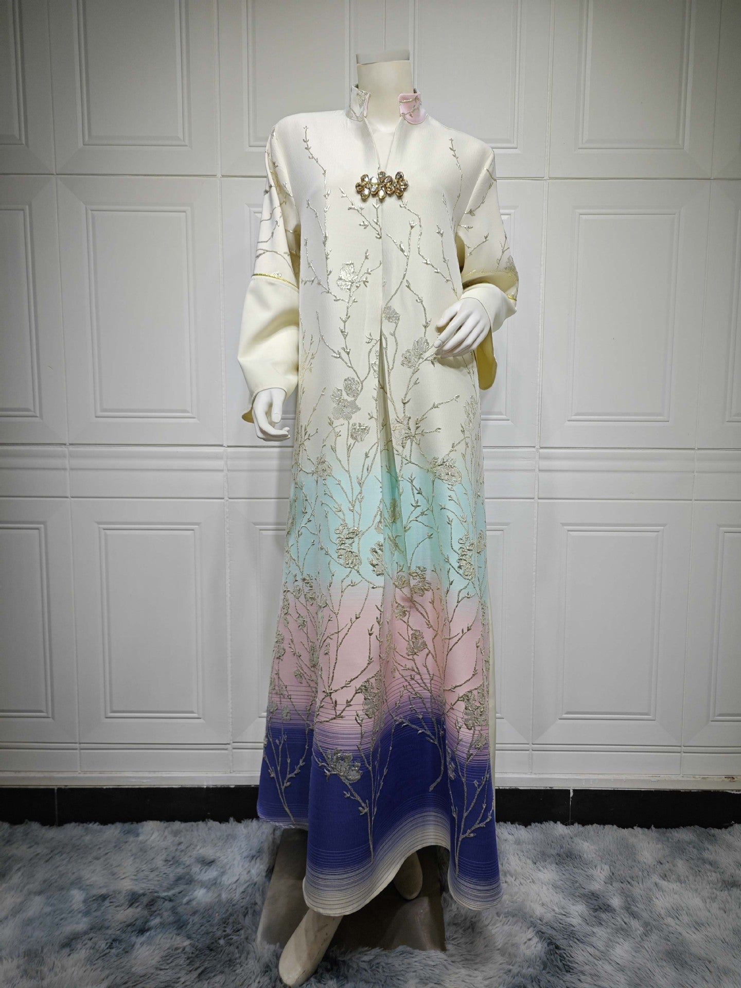 LM6645 Jacquard Embroidered Gradient Robe with Elegant Layered Design