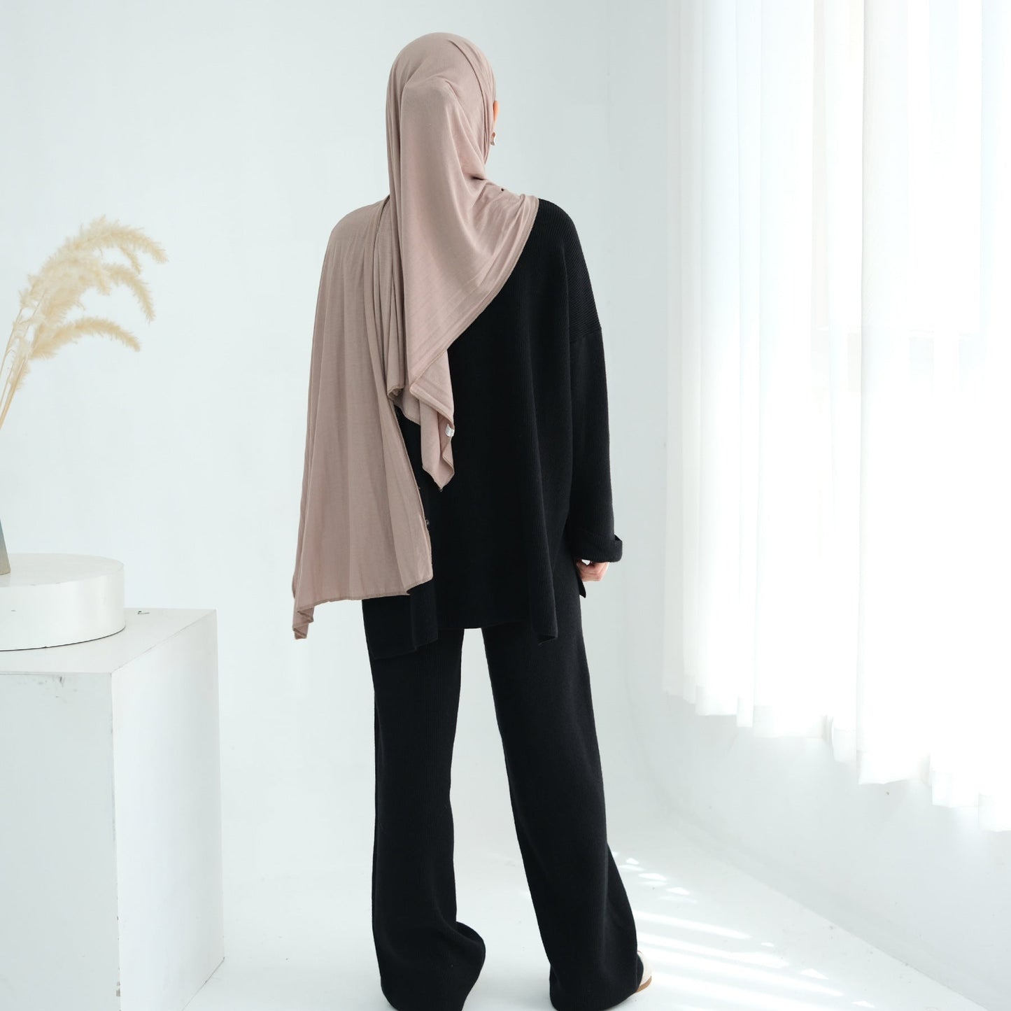 LM6599 Autumn and Winter Thickened Knitted Suit Solid Color Two-piece Suit (excluding Headscarf) Top + Trousers