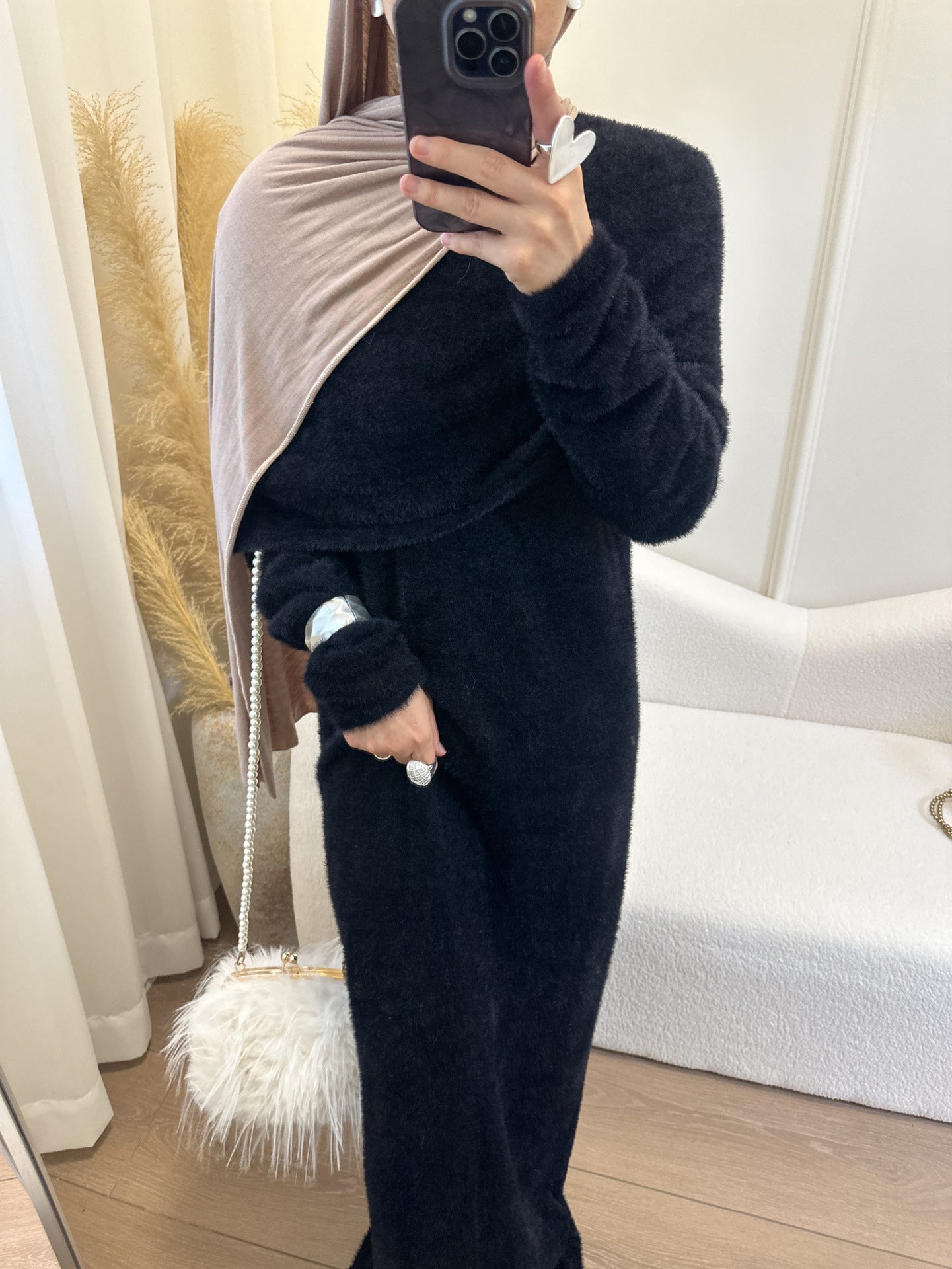 LM6604  Slim-fit Knit Sweater Two-piece Set with SLMwl Design (headscarf Optional)