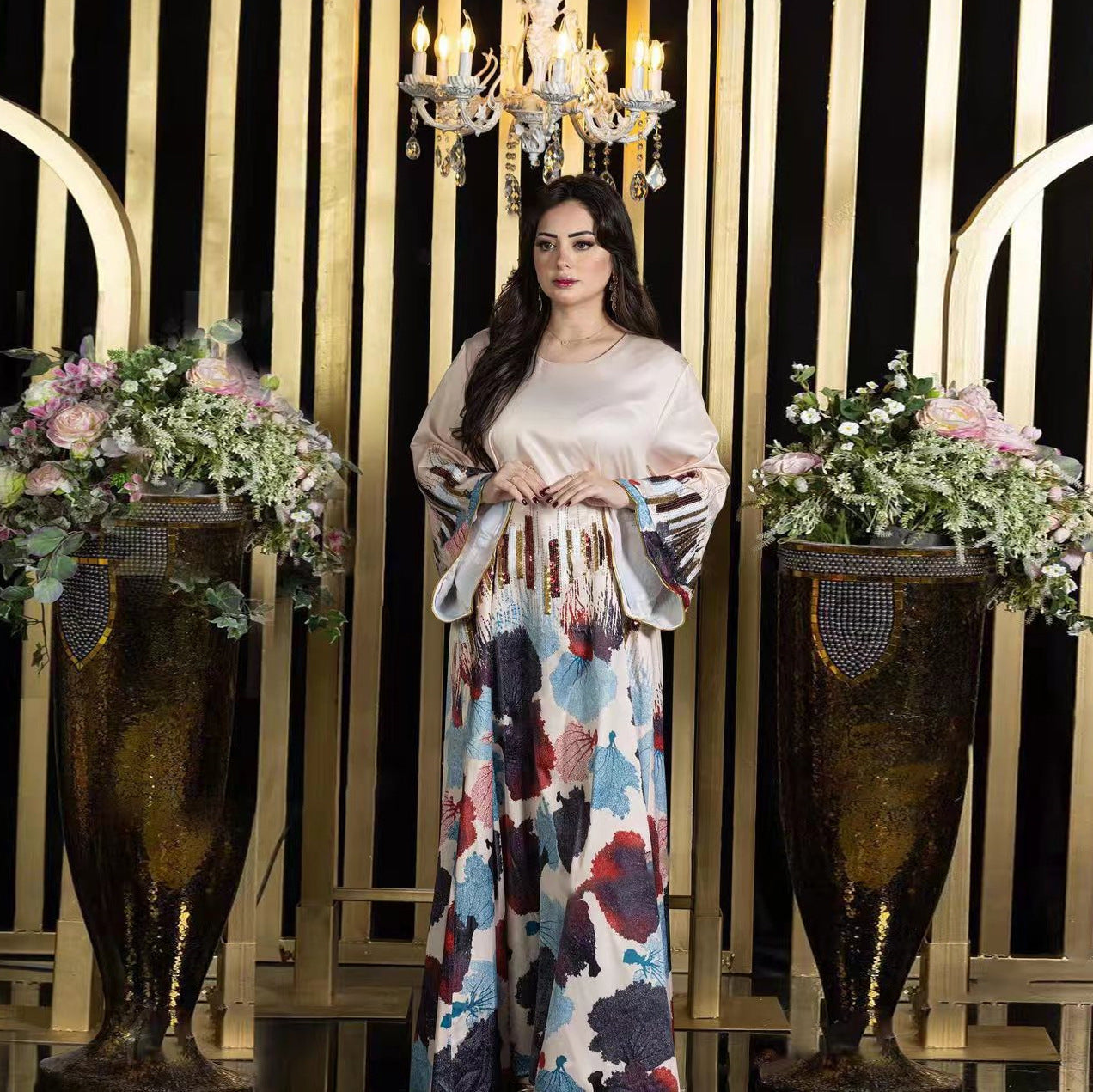 LM6665 Sequined, loose-fitting long dress with print and sequin design.