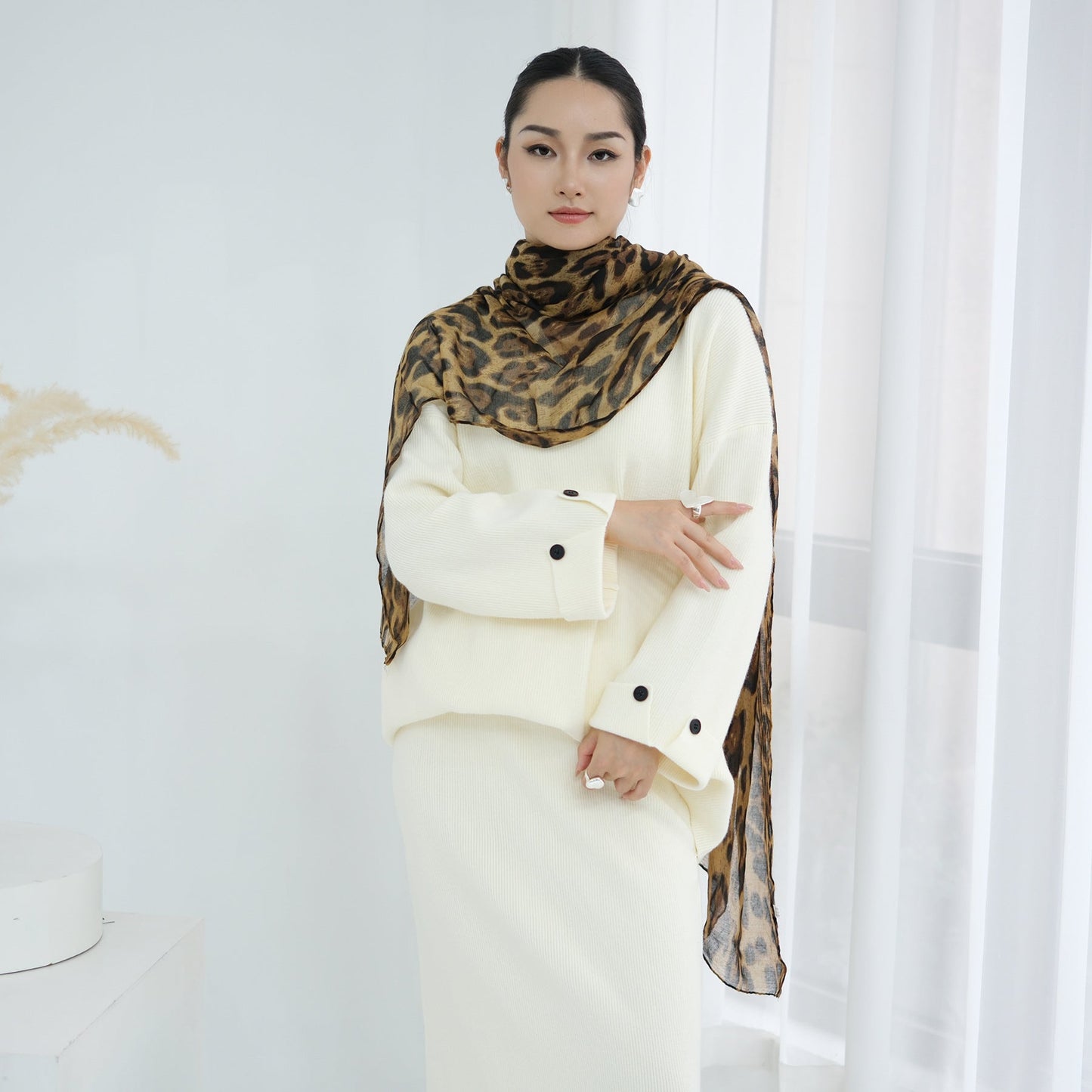 LM6601 Autumn and Winter Thickened Knitted Suit Solid Color Two-piece Skirt Suit (optional Headscarf)