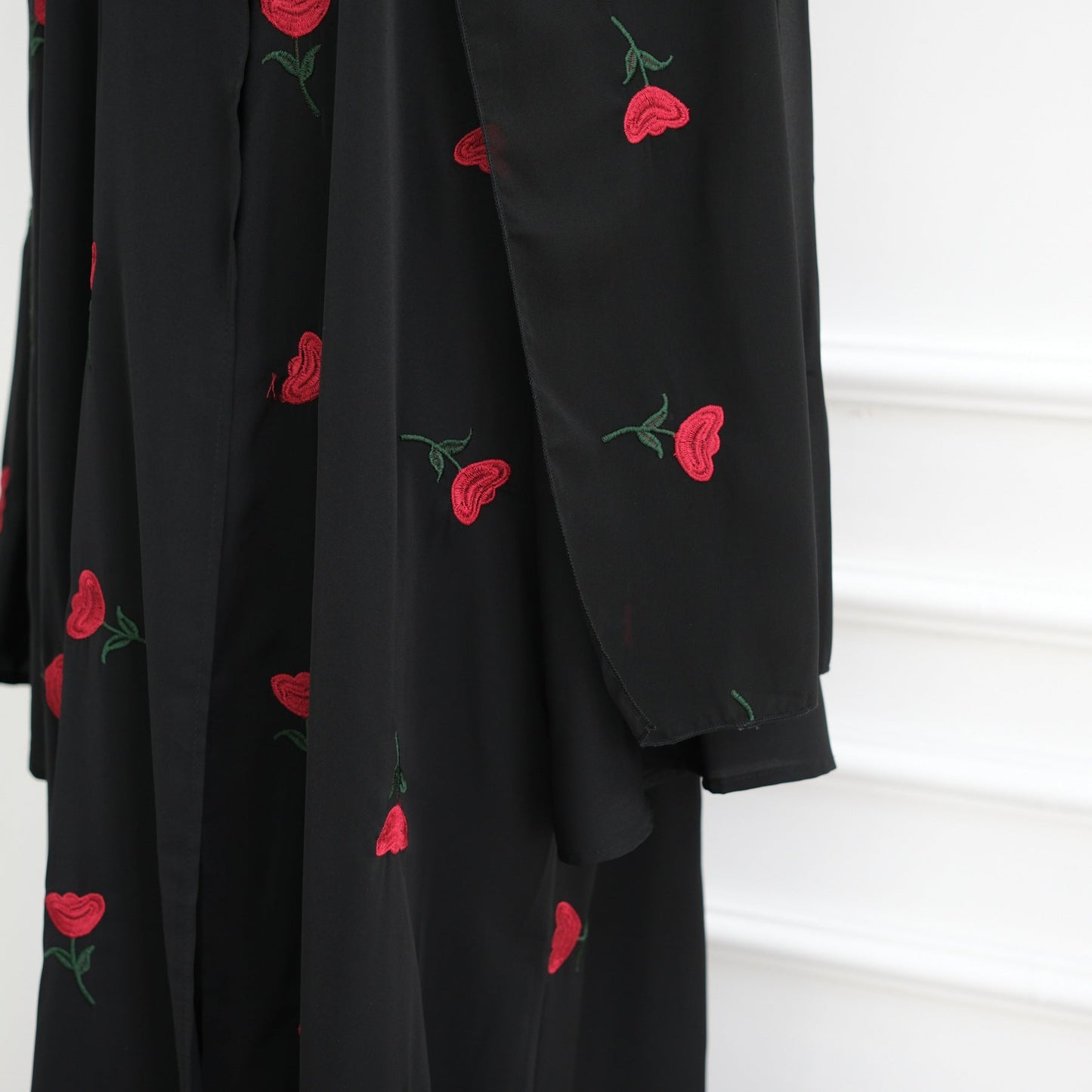 LM6631 Long cardigan with floral embroidery (headscarf optional)