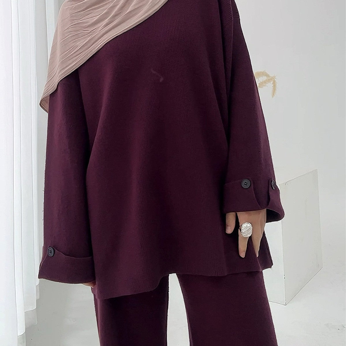 LM6600 Autumn and winter thickened knitted suit solid color two-piece suit (headscarf not included) cuff button design