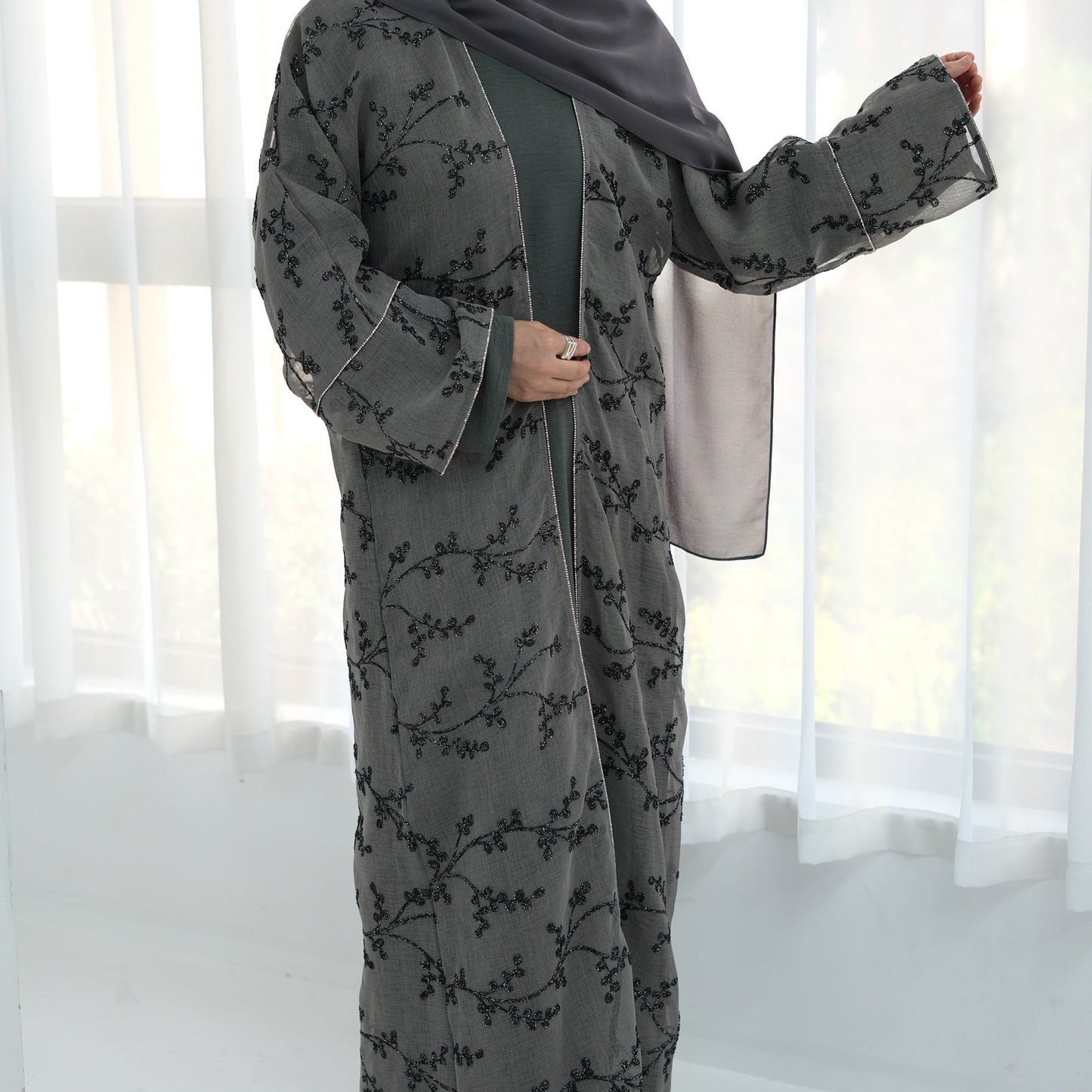 LM6623 Full-body embroidered long cardigan (optional inner layer)