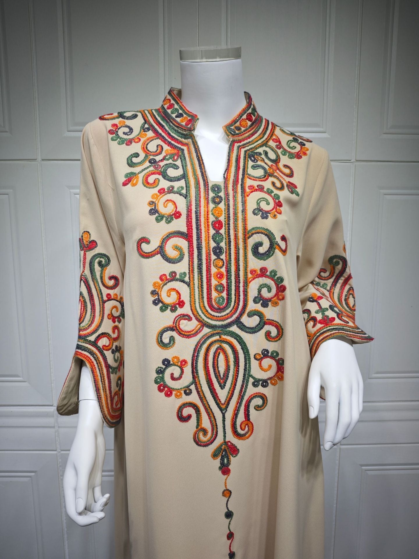 LM6652 Rope embroidery midi dress with elegant stand-up collar design