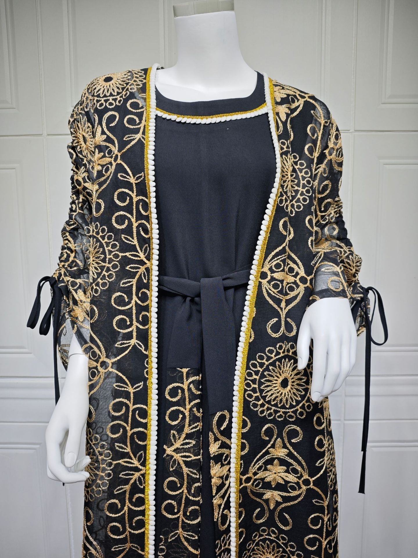 LM6653 Embroidered Robe Two-piece Set, Elegant and Lightweight Design.