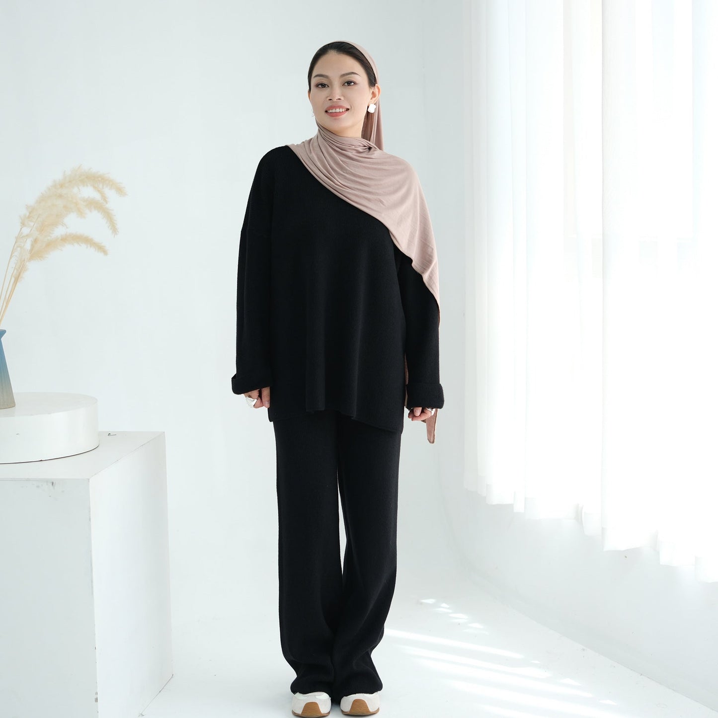 LM6599 Autumn and Winter Thickened Knitted Suit Solid Color Two-piece Suit (excluding Headscarf) Top + Trousers