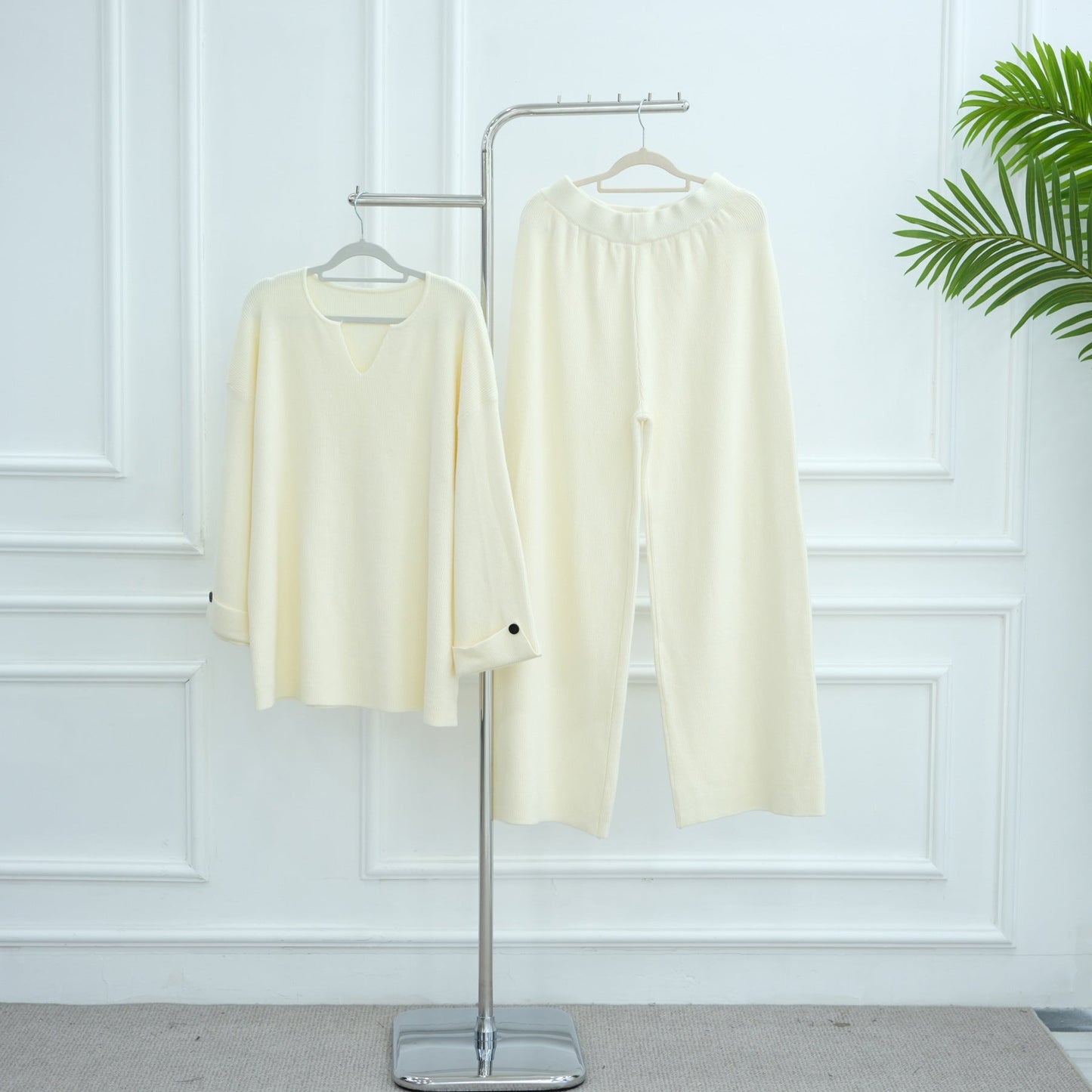 LM6600 Autumn and winter thickened knitted suit solid color two-piece suit (headscarf not included) cuff button design