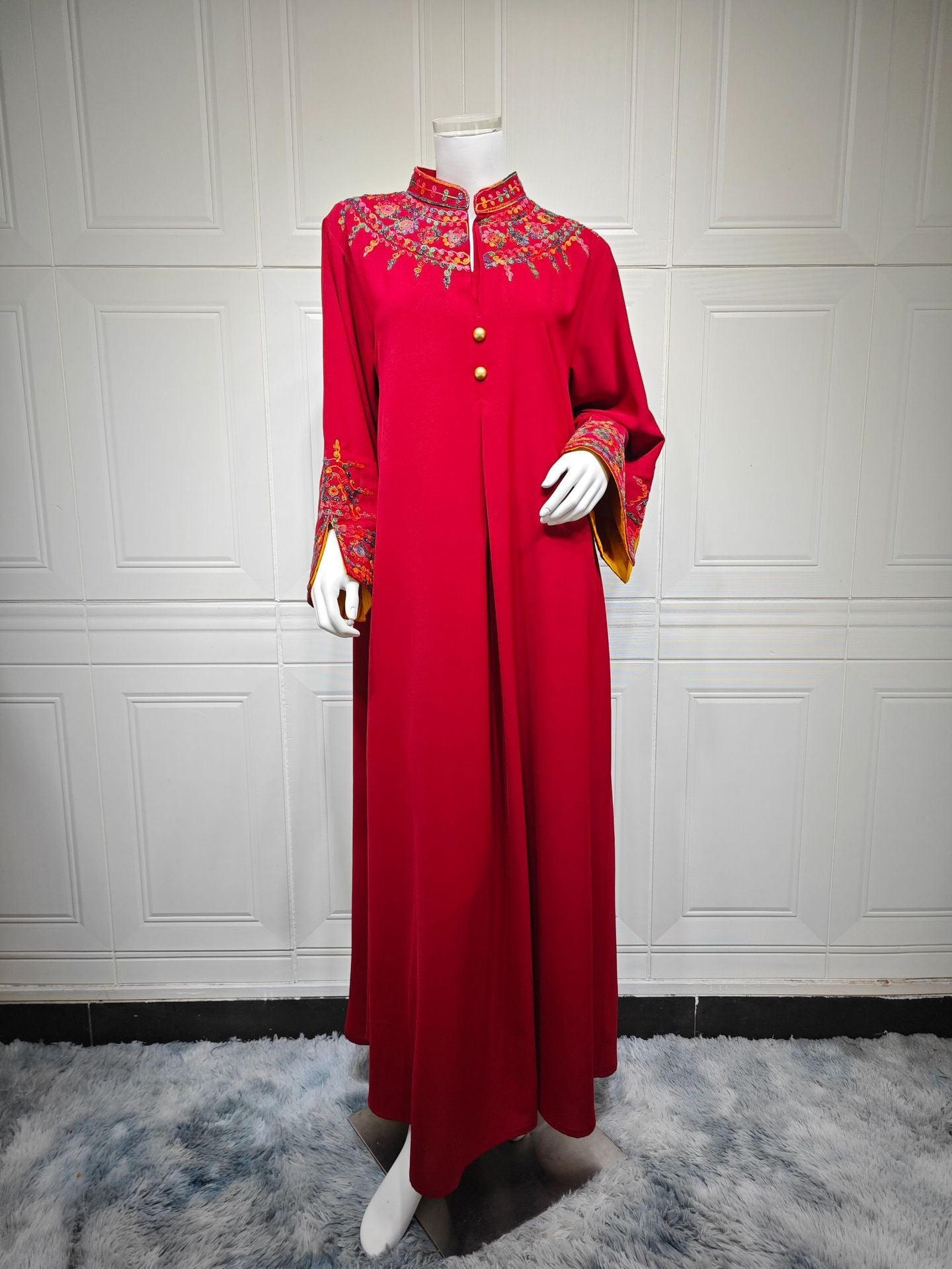 LM6655 Embroidered loose-fitting long dress | Soft drape and delicate cuff design