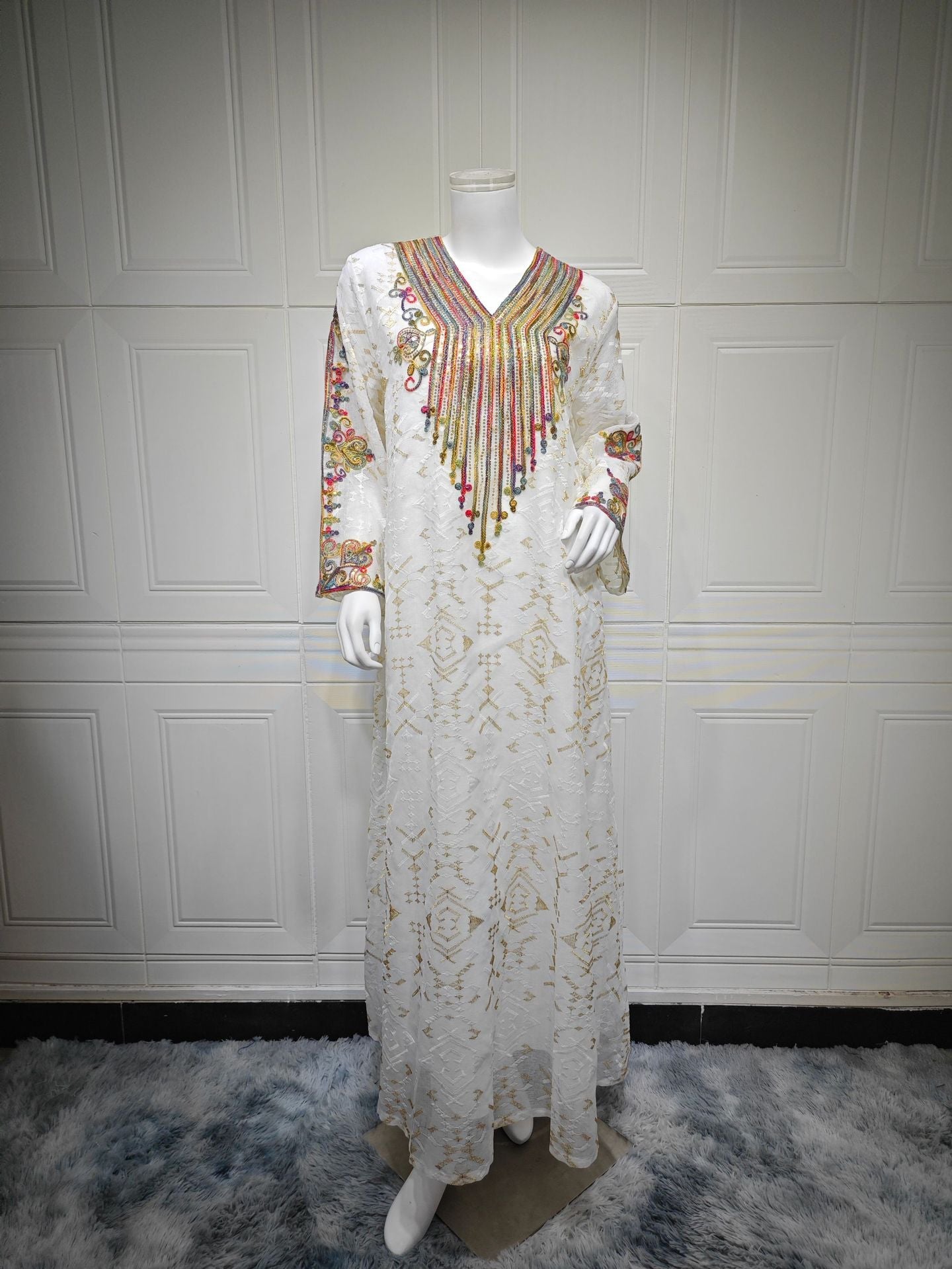 LM6658 Appliqué Patchwork Robe Dress: Lightweight Mesh Combined with Delicate Patterns