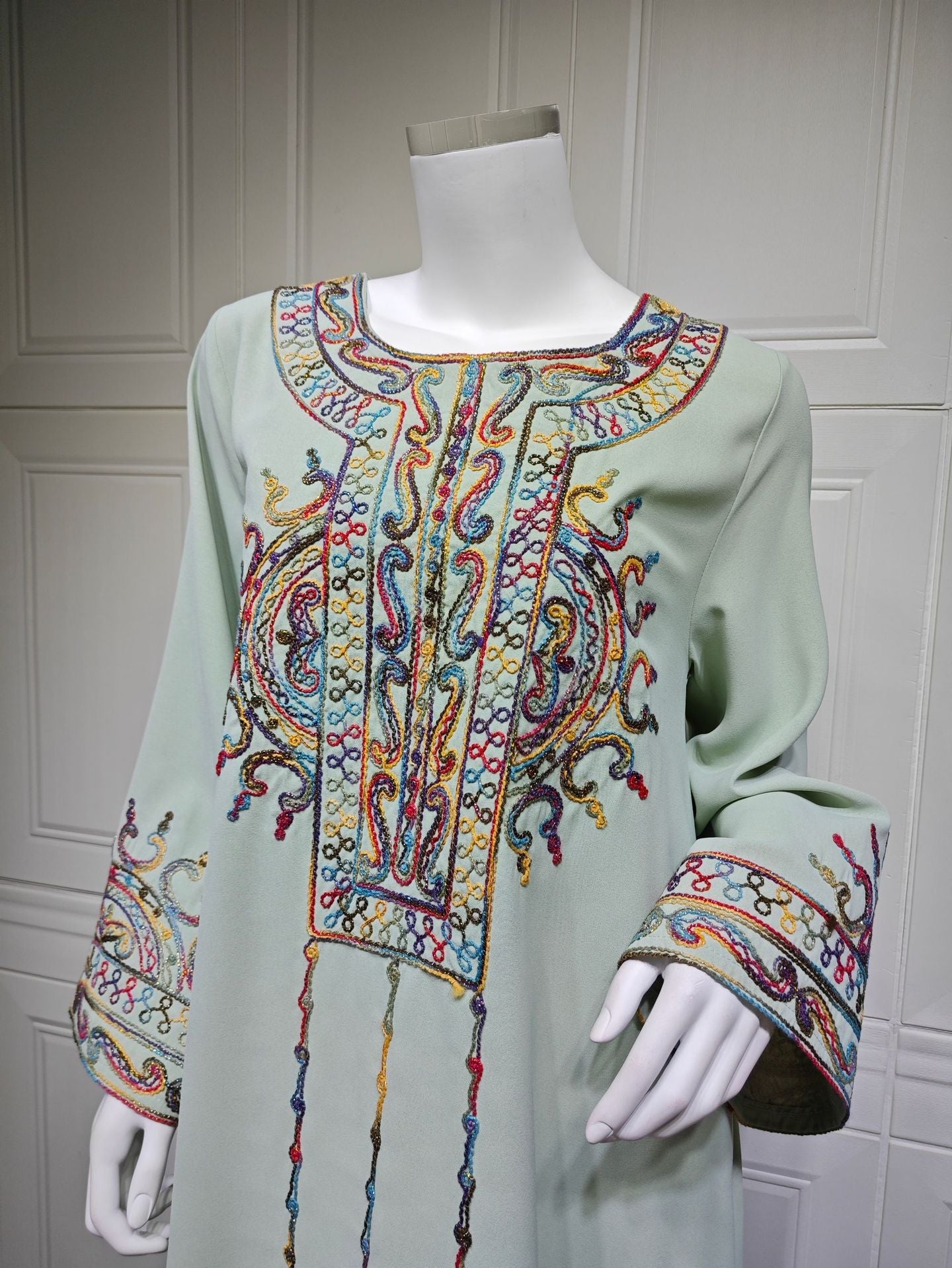 LM6666 Embroidered long wide-sleeved dress | Comfortable fit, easy to wear