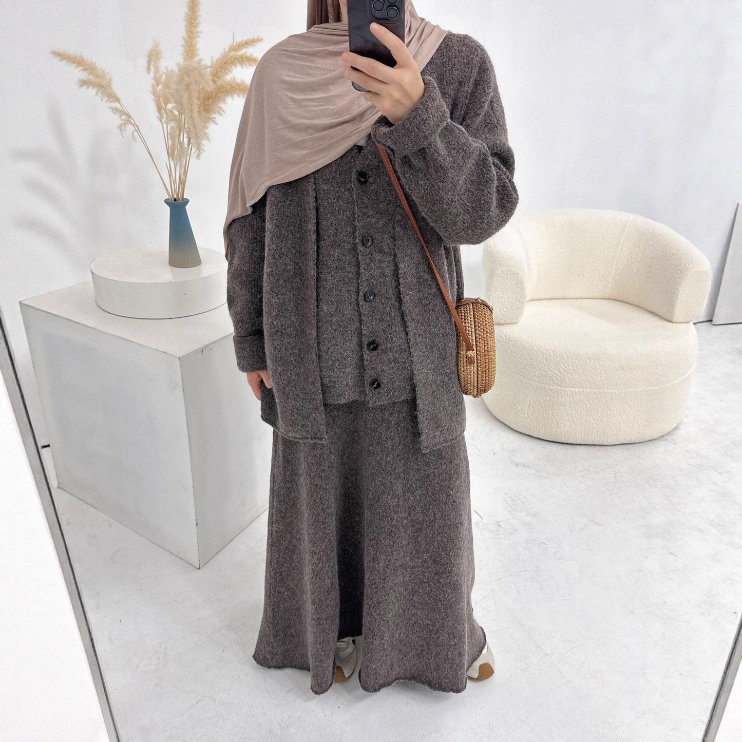LM6596 Autumn and winter thickened knitted three-piece suit (excluding headscarf) vest + cardigan + skirt