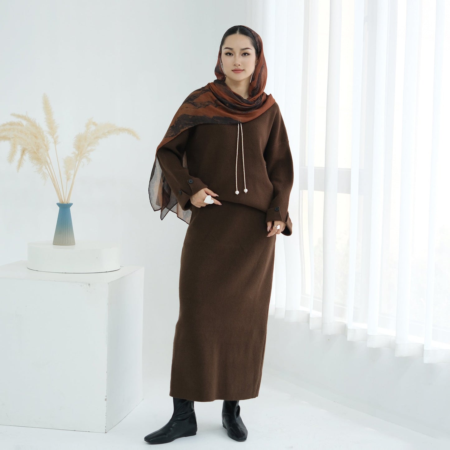 LM6601 Autumn and Winter Thickened Knitted Suit Solid Color Two-piece Skirt Suit (optional Headscarf)