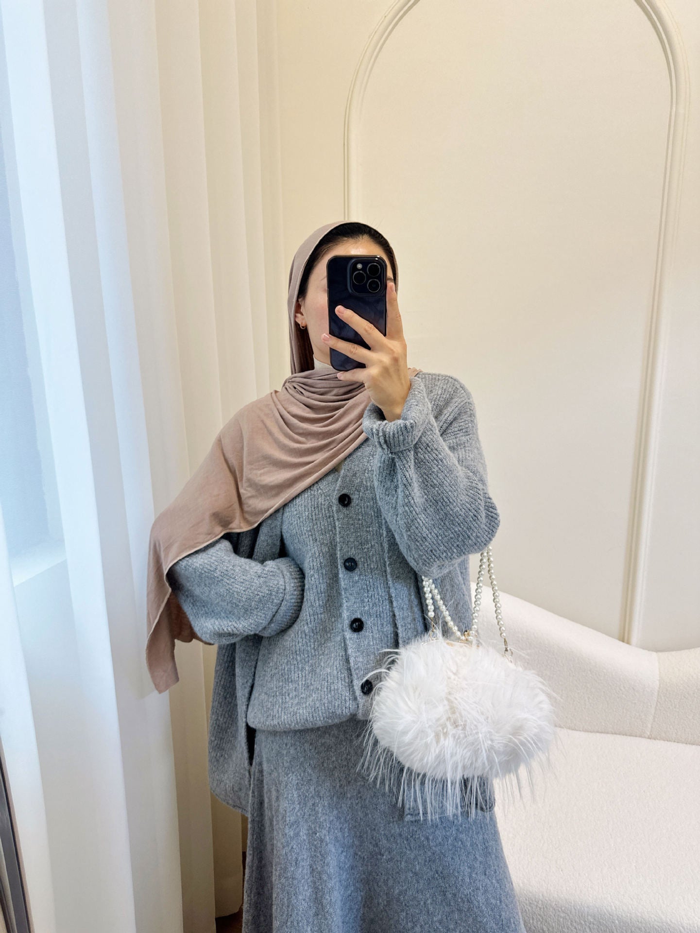 LM6596 Autumn and winter thickened knitted three-piece suit (excluding headscarf) vest + cardigan + skirt