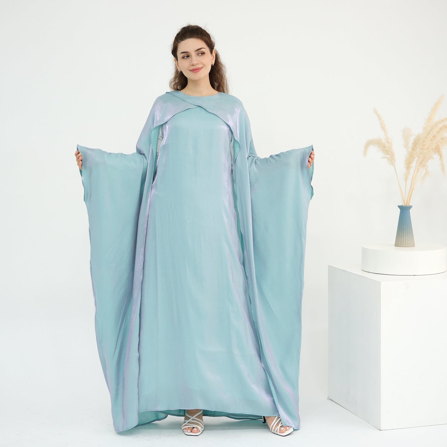 LM6584 Solid Color Beaded Loose Elegant Robe Dress