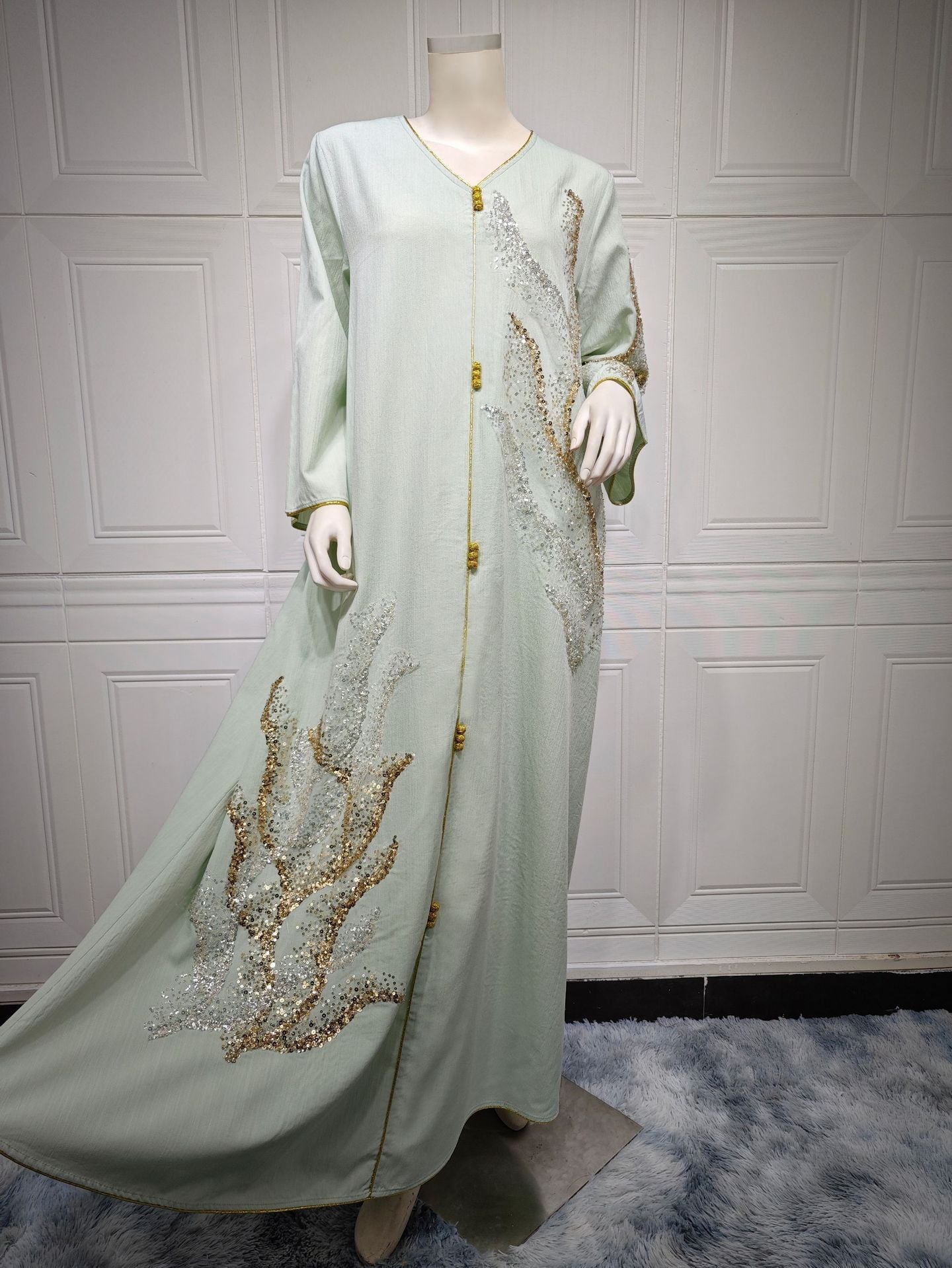 LM6659  Long-sleeved Sequined Embroidered Patchwork Dress with A Light Silhouette and Soft Color Scheme.