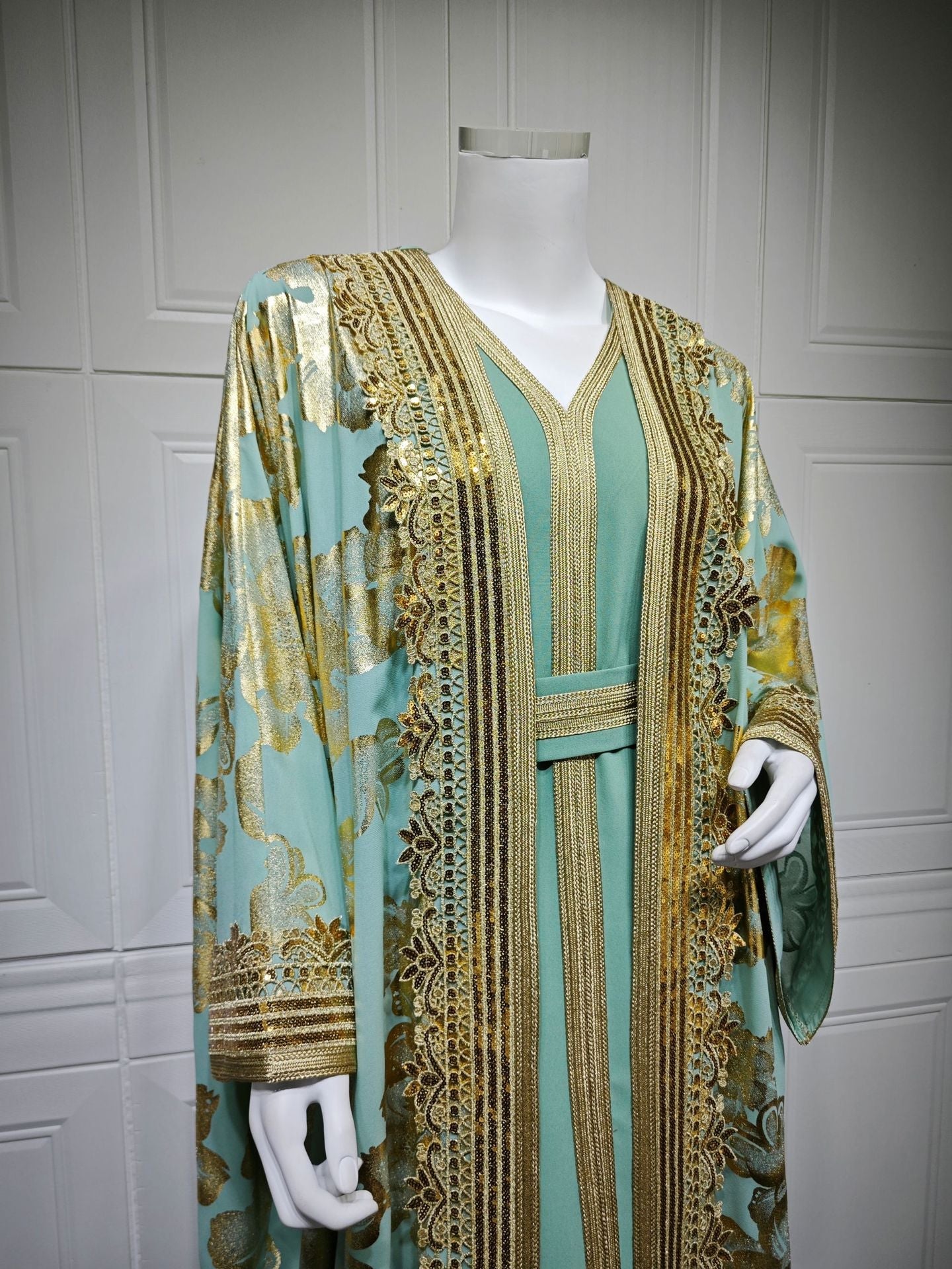 LM6643 Two-piece robe dress with gold foil stamping