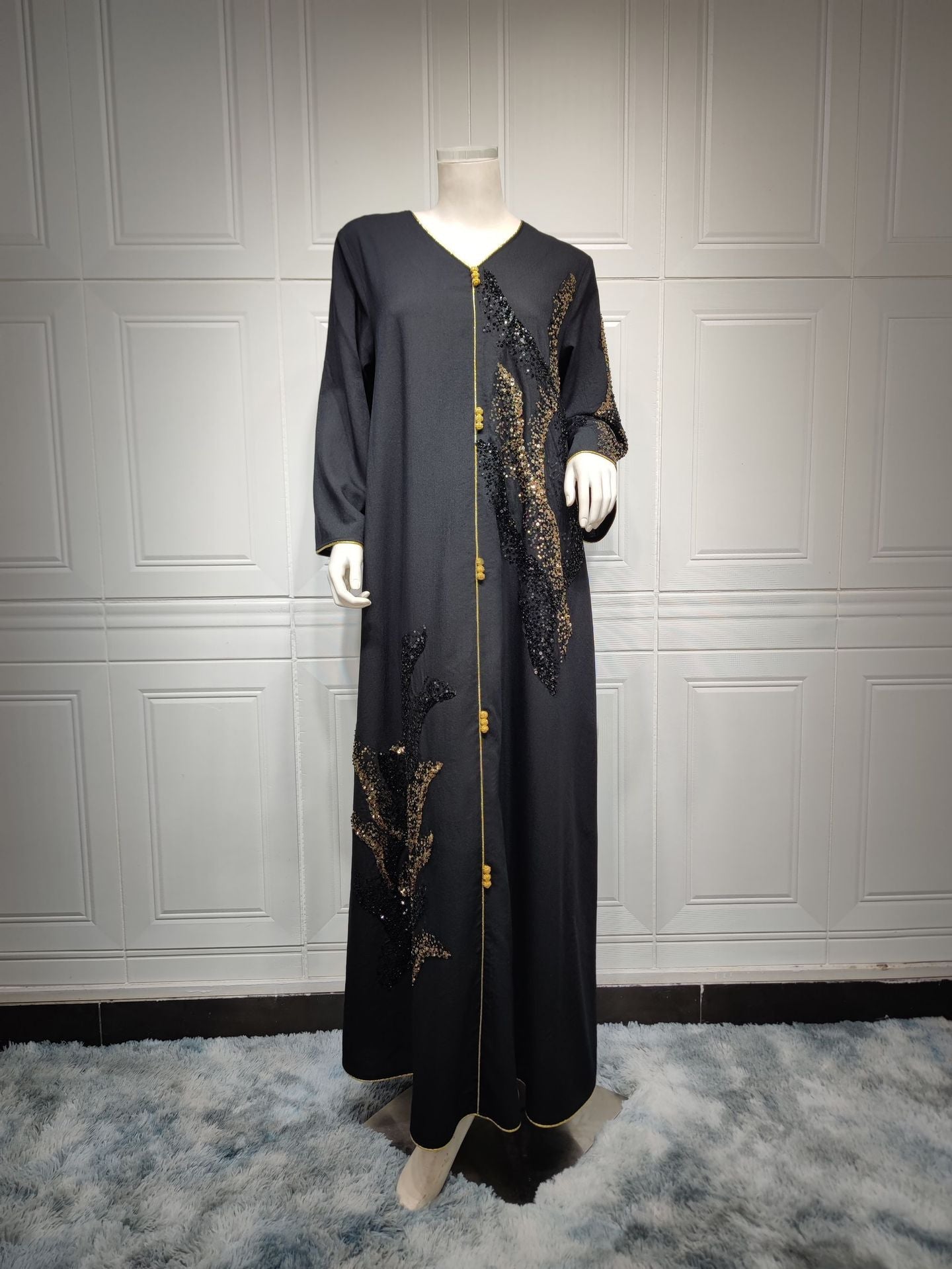 LM6659  Long-sleeved Sequined Embroidered Patchwork Dress with A Light Silhouette and Soft Color Scheme.