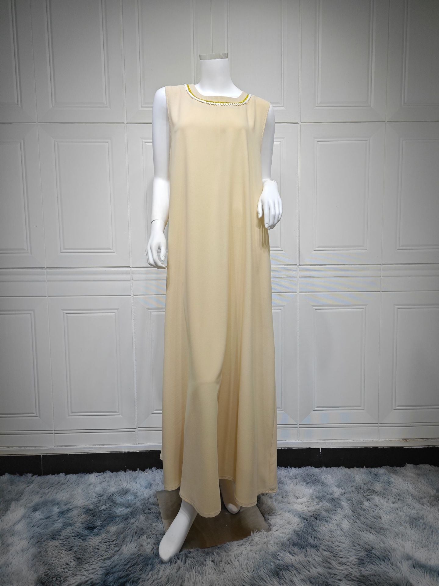 LM6653 Embroidered Robe Two-piece Set, Elegant and Lightweight Design.