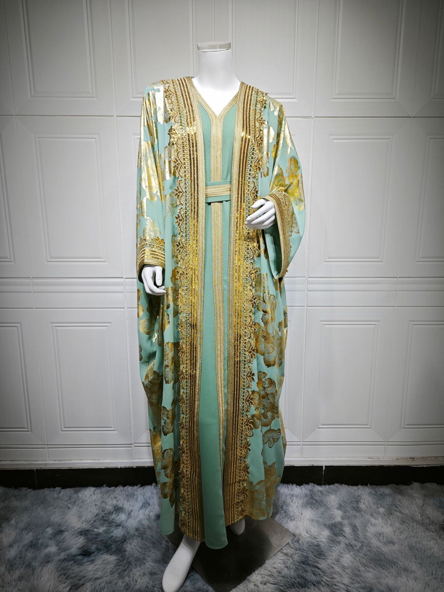 LM6643 Two-piece robe dress with gold foil stamping