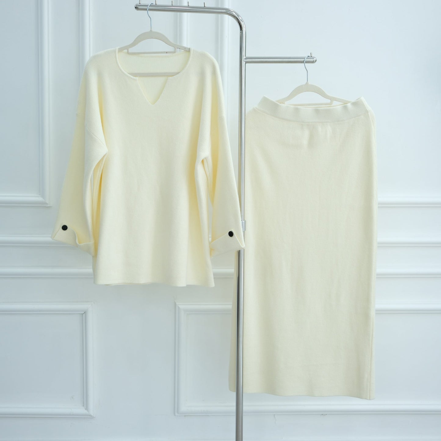 LM6597 Autumn and winter thickened knitted suit solid color two-piece suit (excluding headscarf) top + skirt