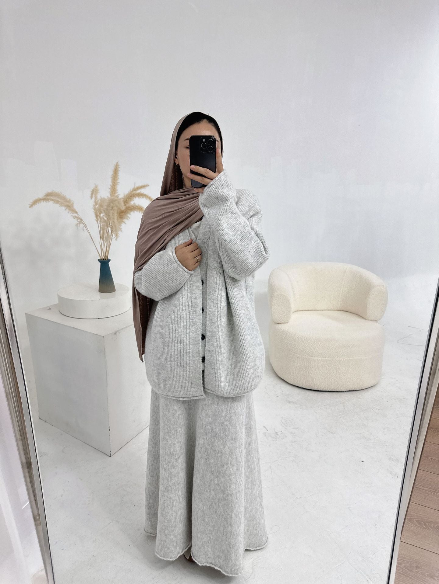 LM6596 Autumn and winter thickened knitted three-piece suit (excluding headscarf) vest + cardigan + skirt