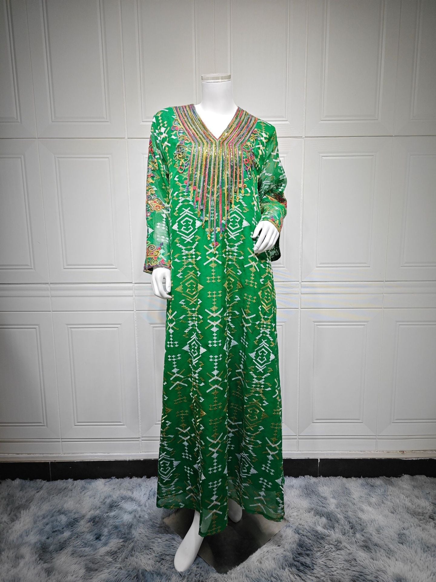 LM6658 Appliqué Patchwork Robe Dress: Lightweight Mesh Combined with Delicate Patterns