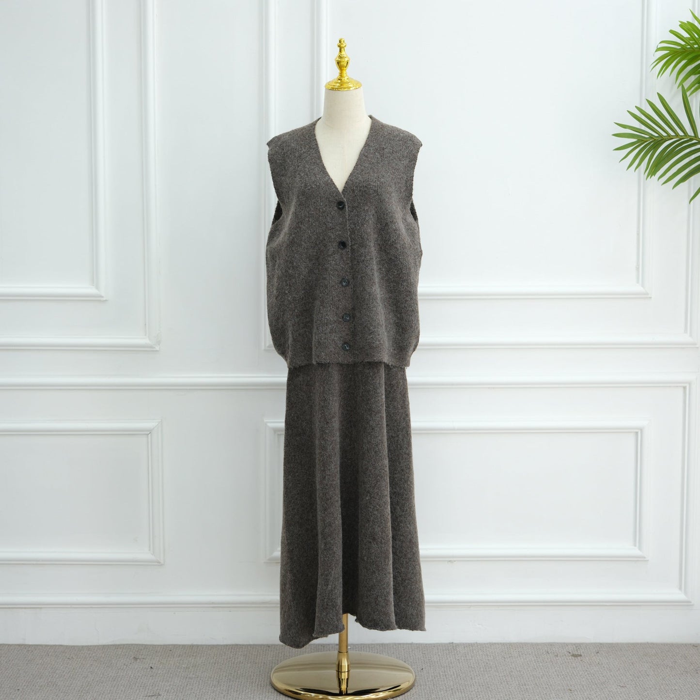 LM6596 Autumn and winter thickened knitted three-piece suit (excluding headscarf) vest + cardigan + skirt