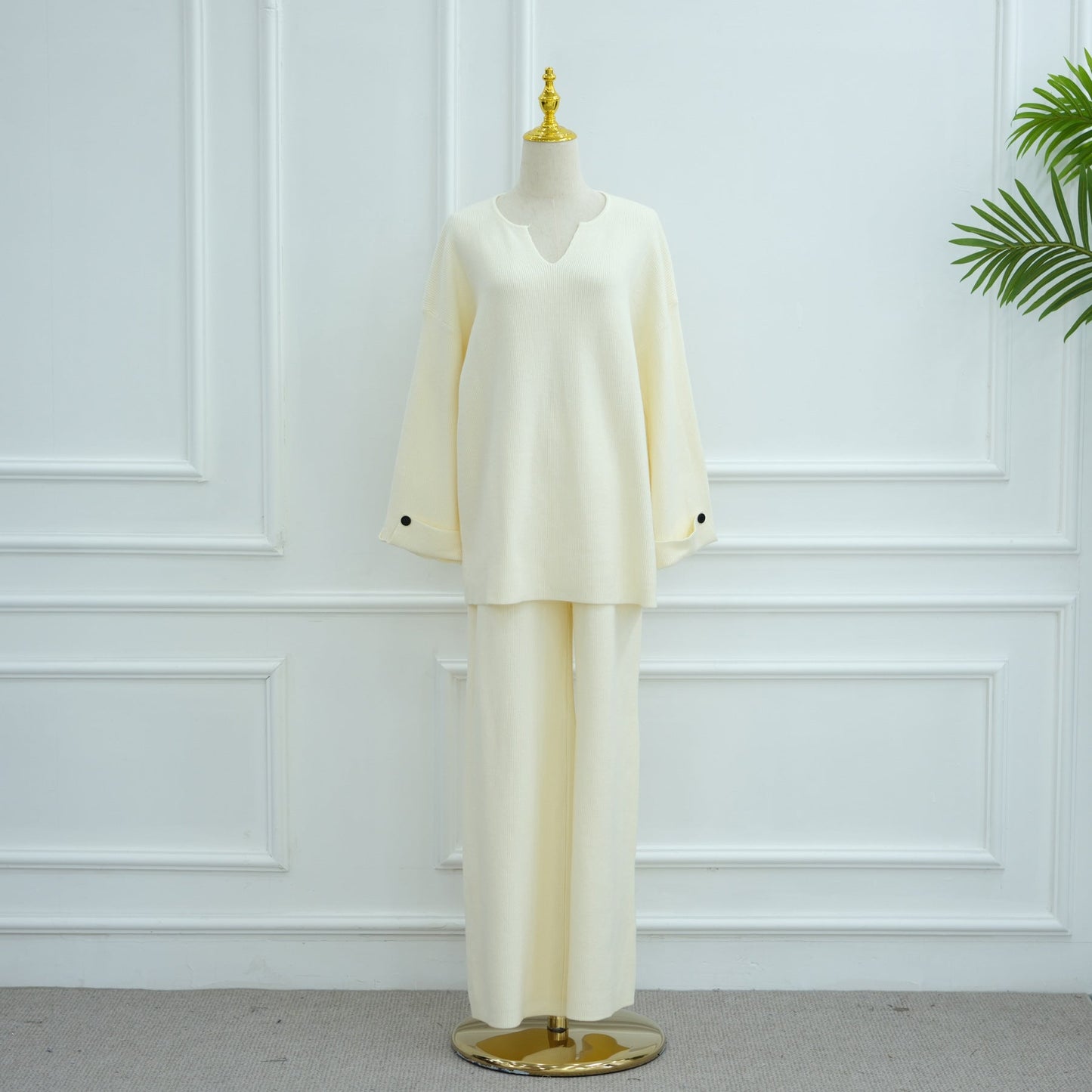 LM6600 Autumn and winter thickened knitted suit solid color two-piece suit (headscarf not included) cuff button design
