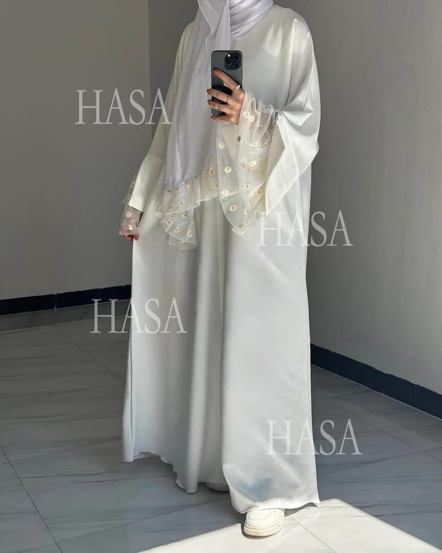 LUMAYA6564 Lace Daisy Embellished Long Dress Robe