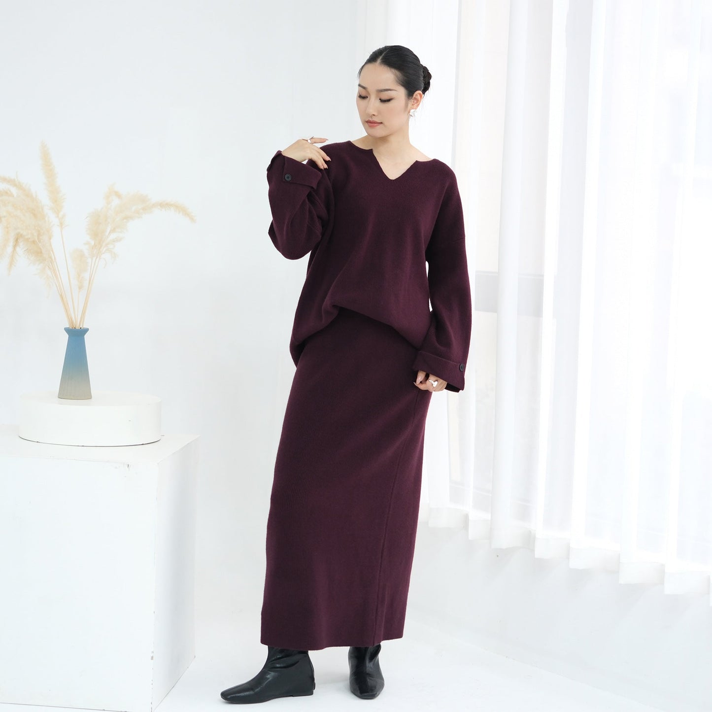 LM6601 Autumn and Winter Thickened Knitted Suit Solid Color Two-piece Skirt Suit (optional Headscarf)
